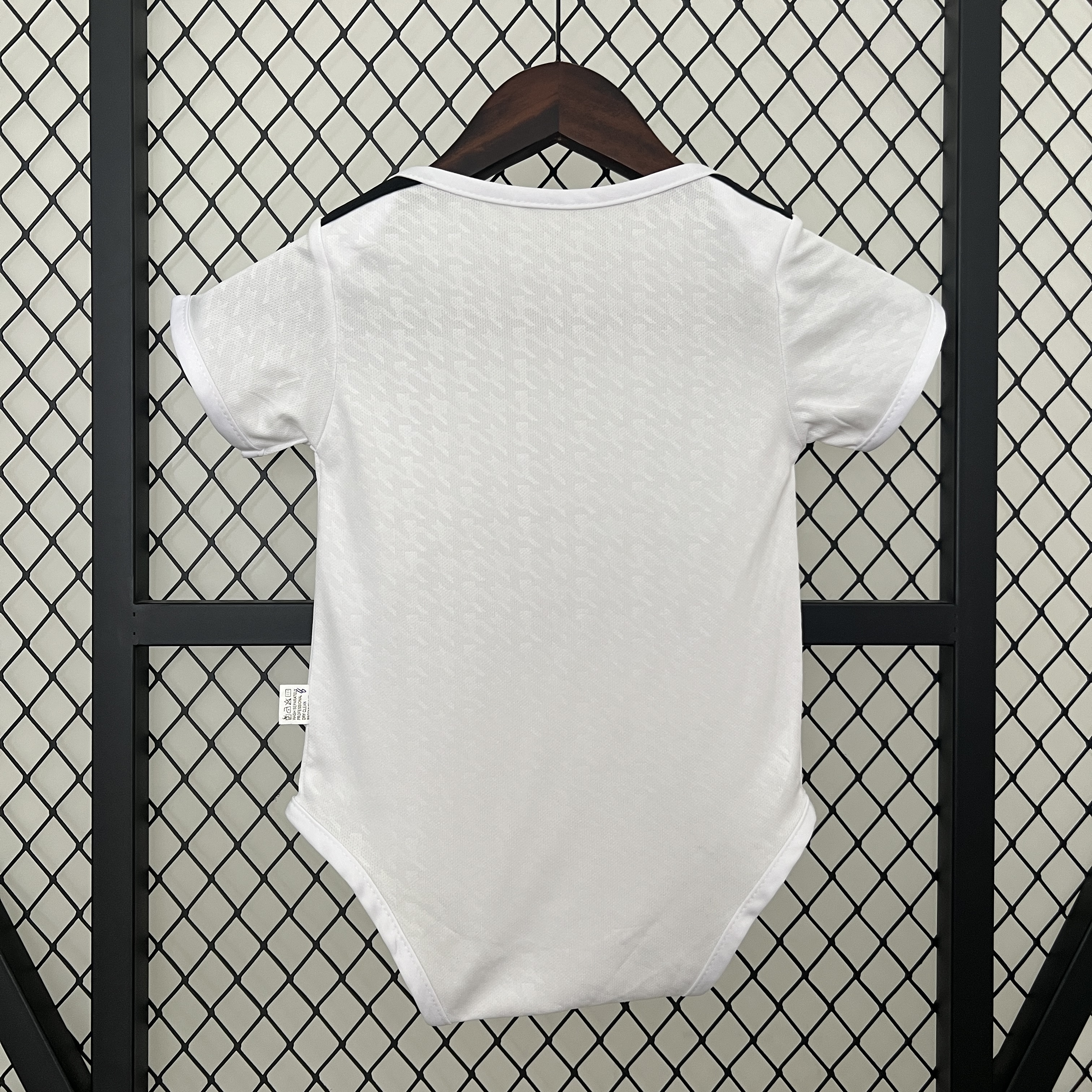 Real Madrid 24-25 Home Baby Crawling Suit - SOCCERDEALSHOP