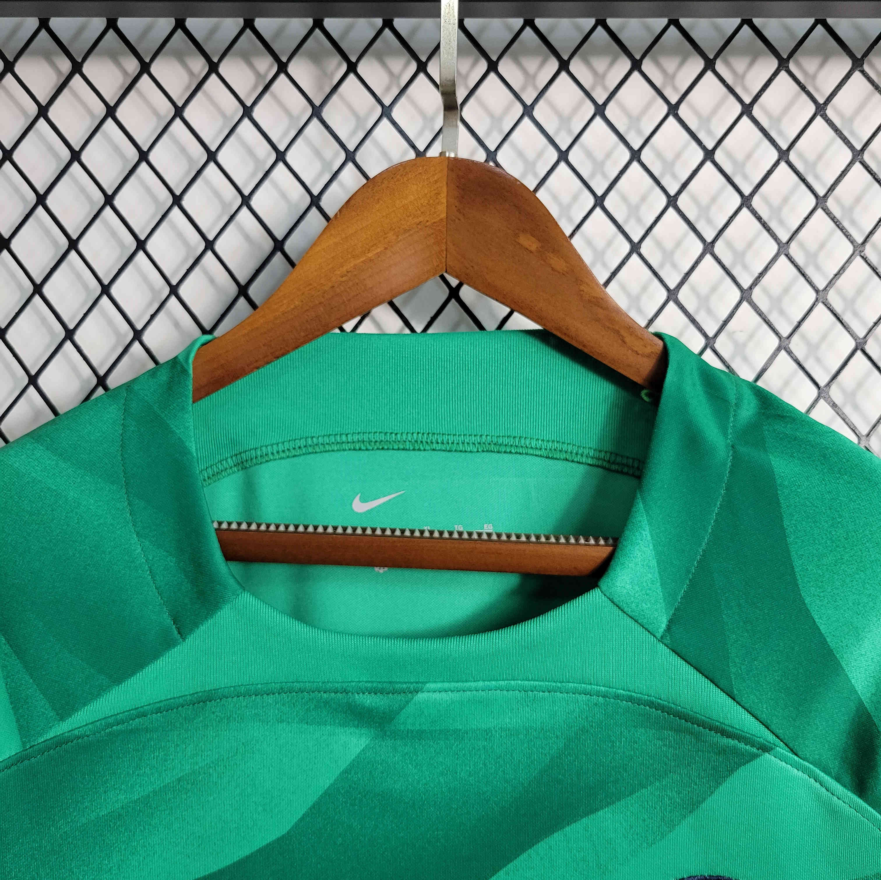 23/24 Paris Saint-Germain PSG Green Goalkeeper Jersey - Fans Version - SOCCERDEALSHOP