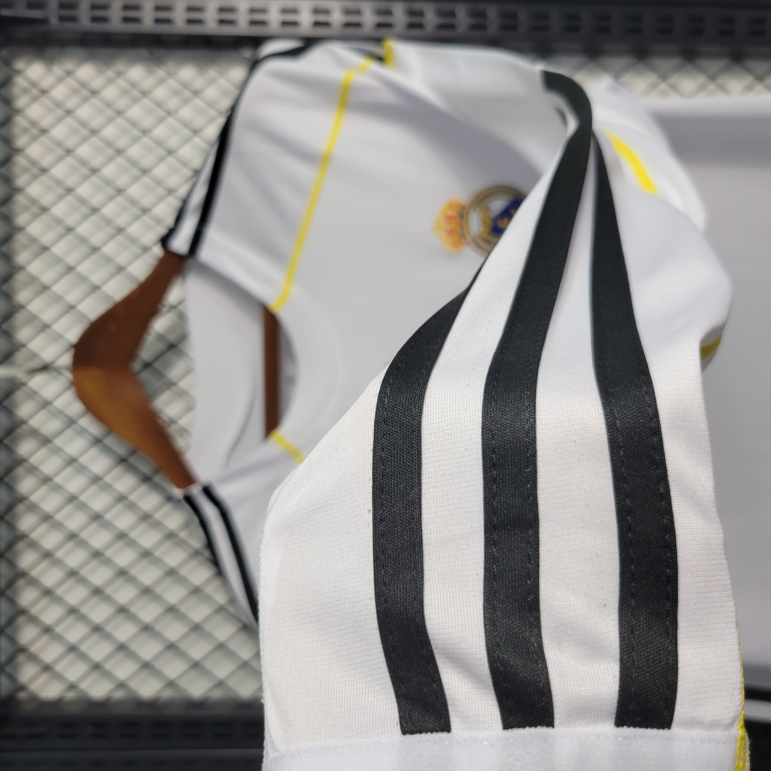 Retro Real Madrid 09-10 Home Stadium Long Sleeve Jersey - SOCCERDEALSHOP