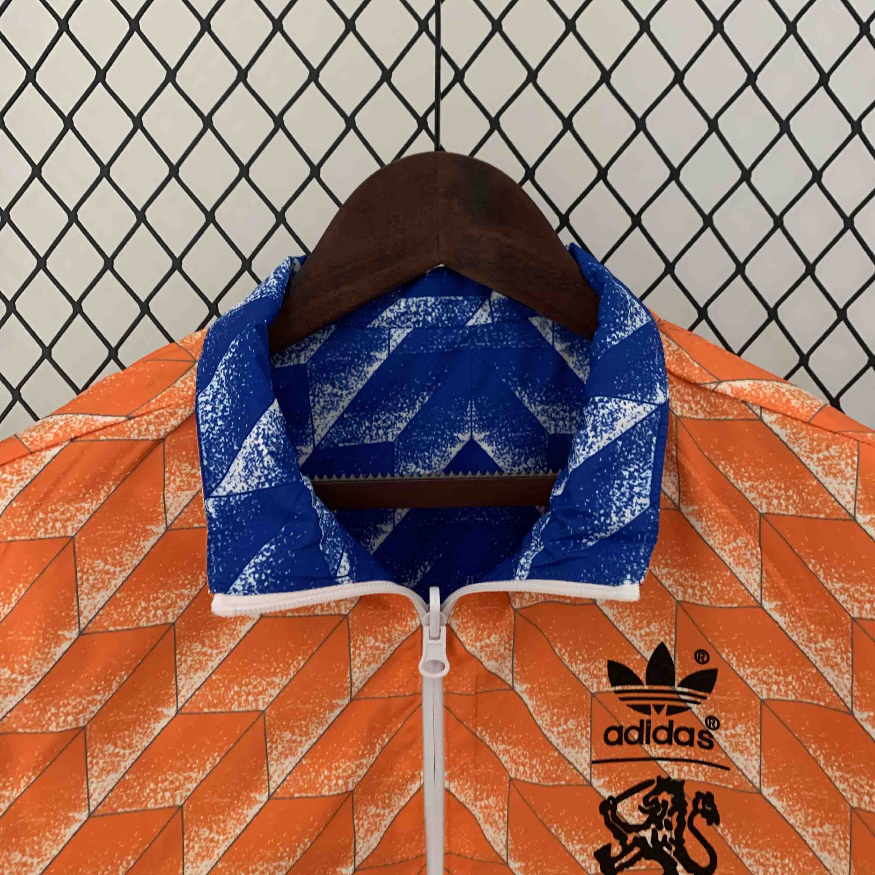 Netherlands 23-24 Double Sided Windbreaker - Orange & Blue - SOCCERDEALSHOP