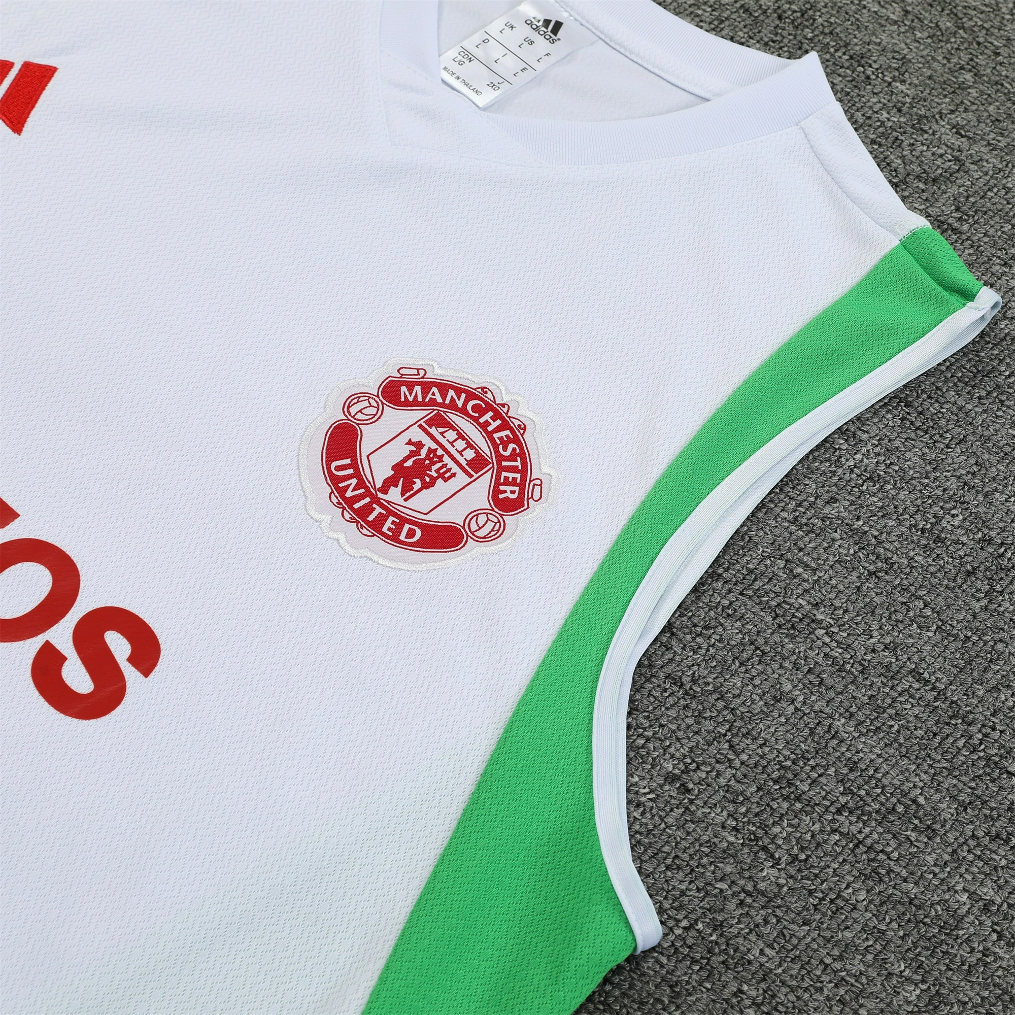 Manchester United 23-24 Vest Training Set White - SOCCERDEALSHOP