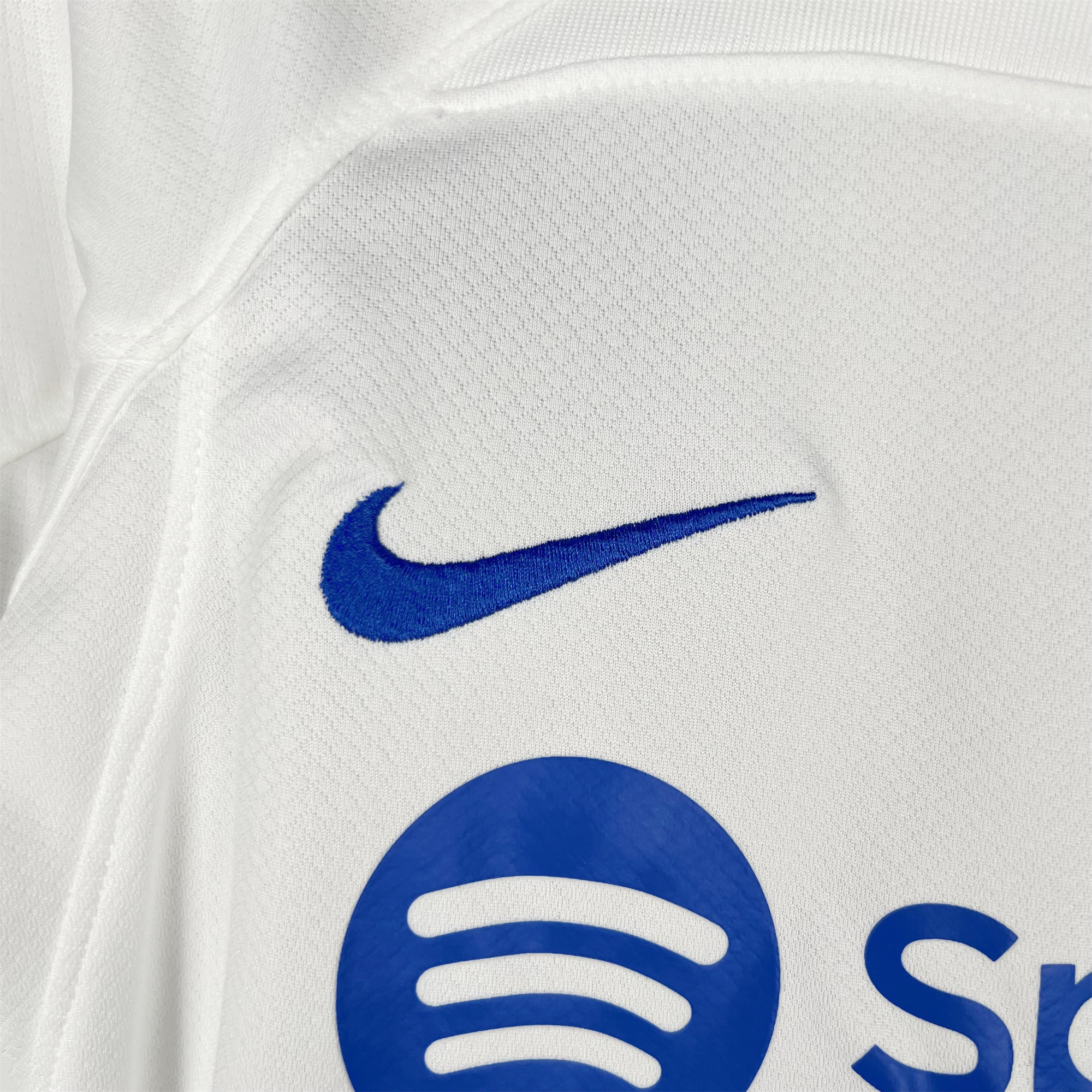 B.A.R.S.A 23-24 Away Kids Kit - SOCCERDEALSHOP