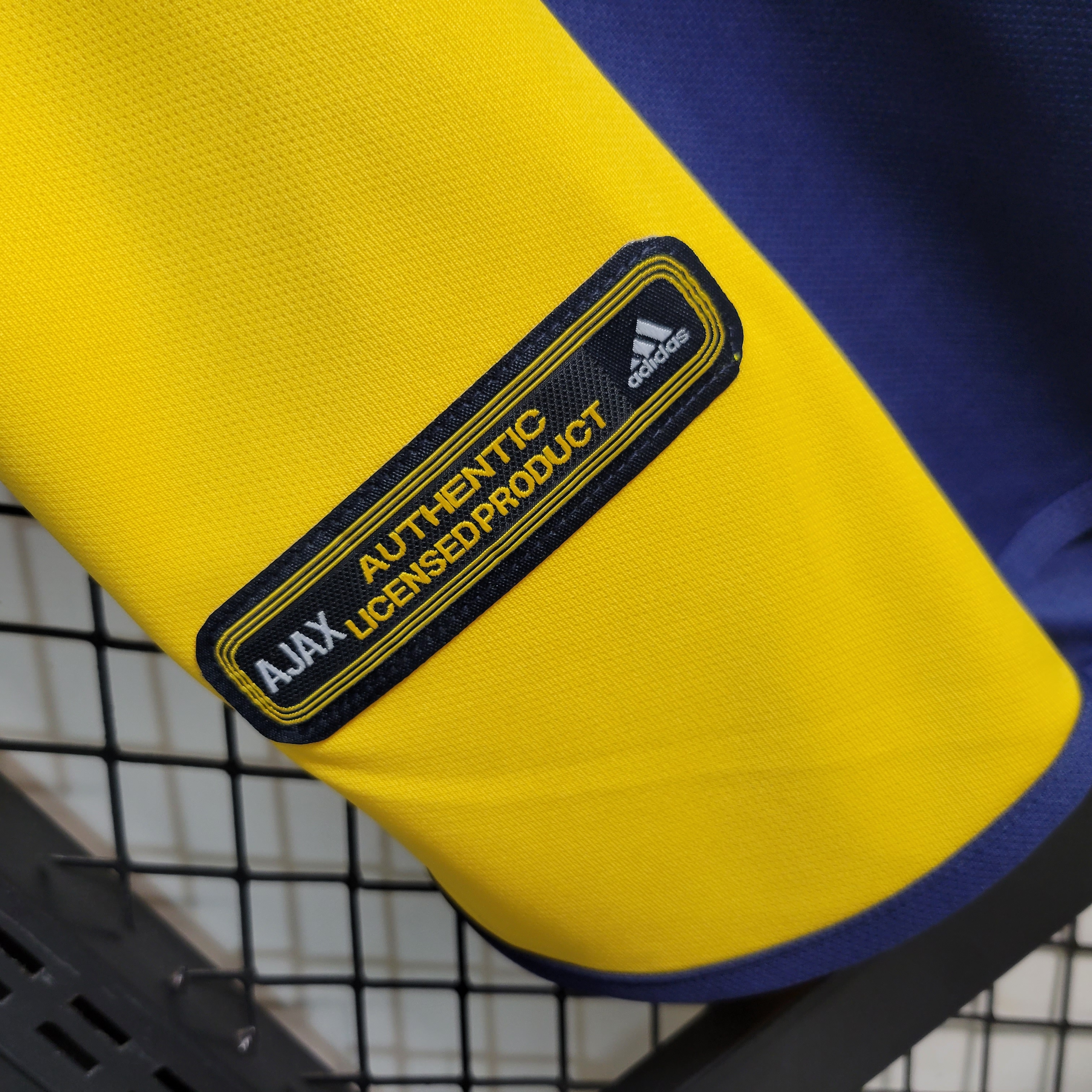 Retro Ajax 2000-01 Away Jersey - SOCCERDEALSHOP