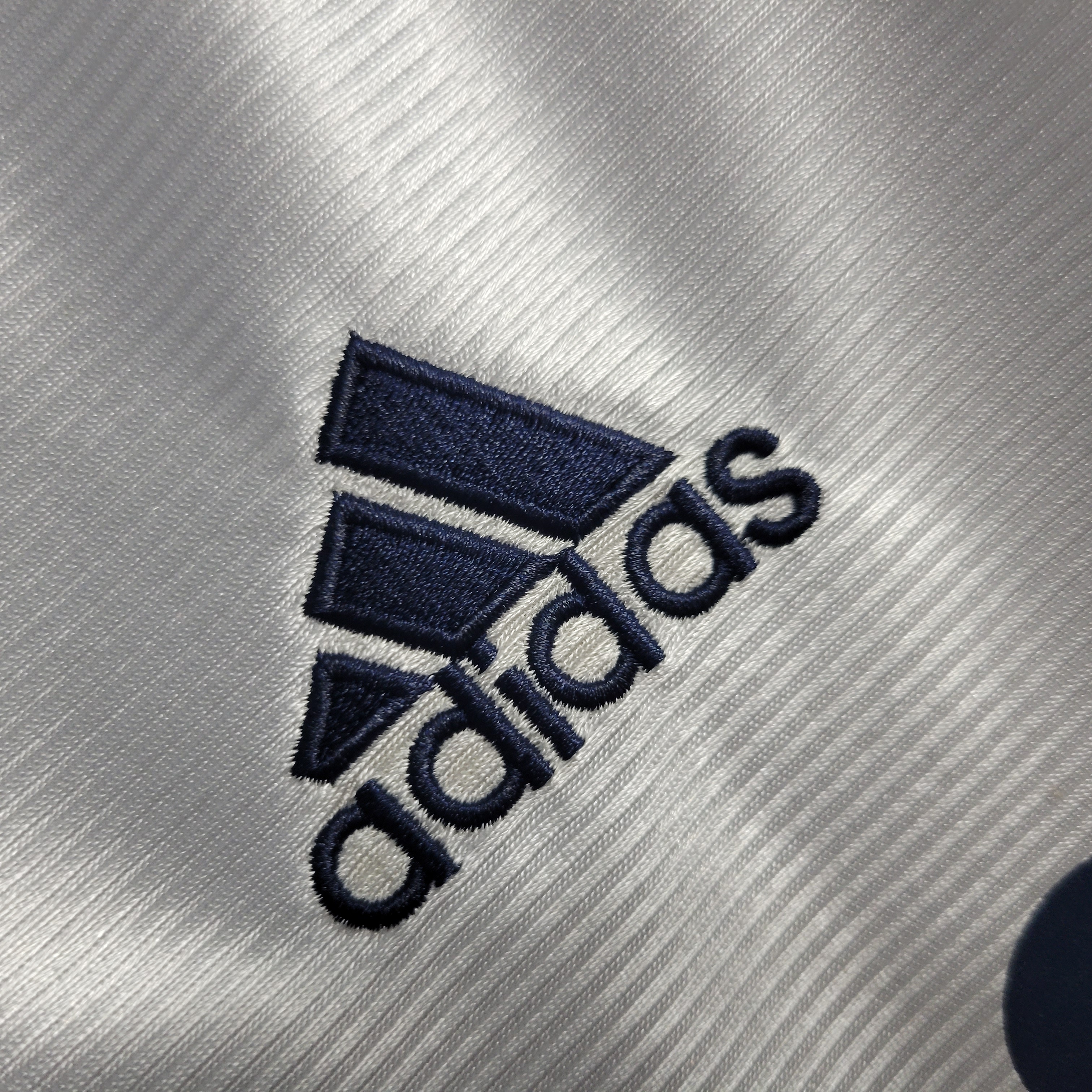 Retro Real Madrid 1998-00 Home Stadium Jersey - SOCCERDEALSHOP