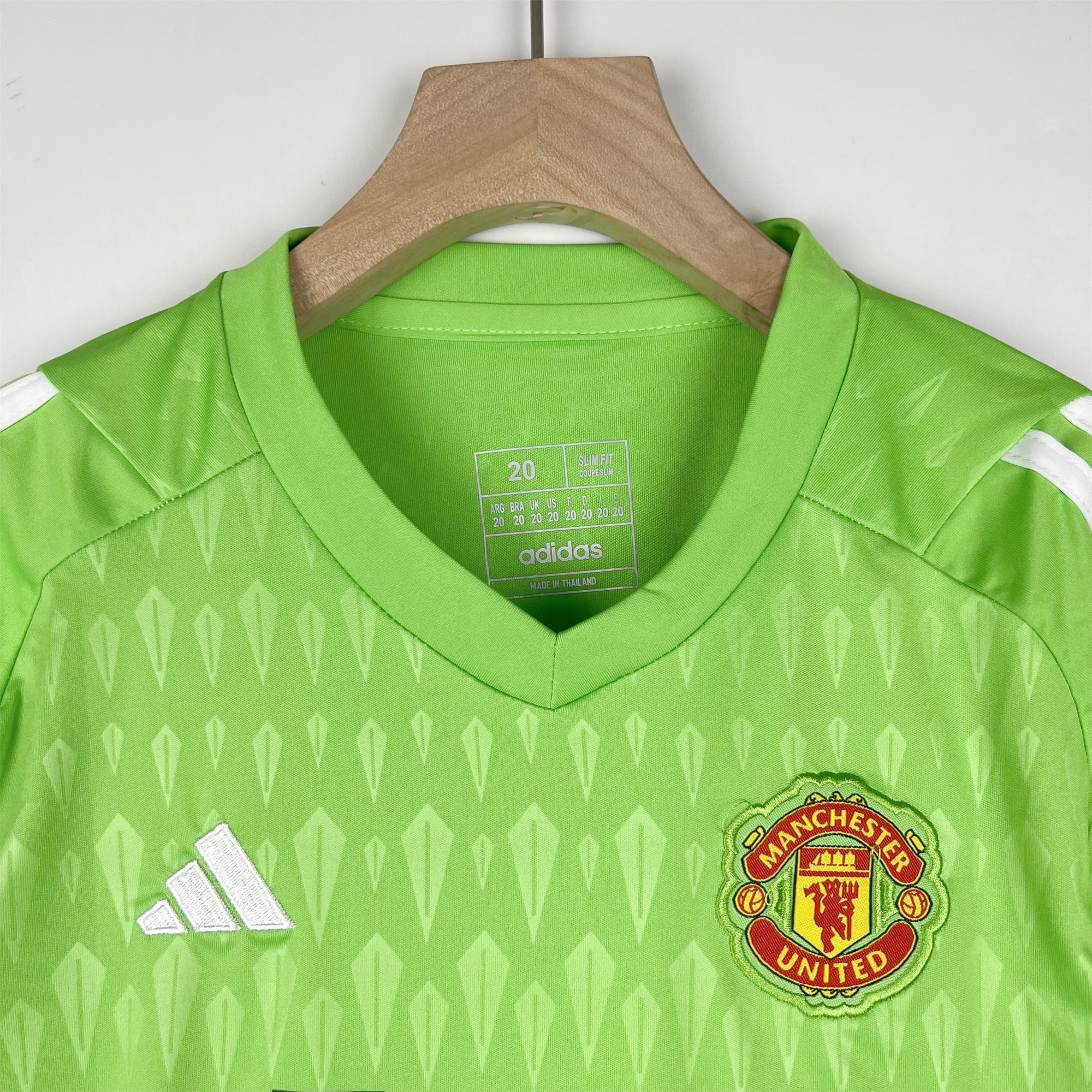 Manchester United 23-24 Green Goalkeeper Kids Kit - SOCCERDEALSHOP