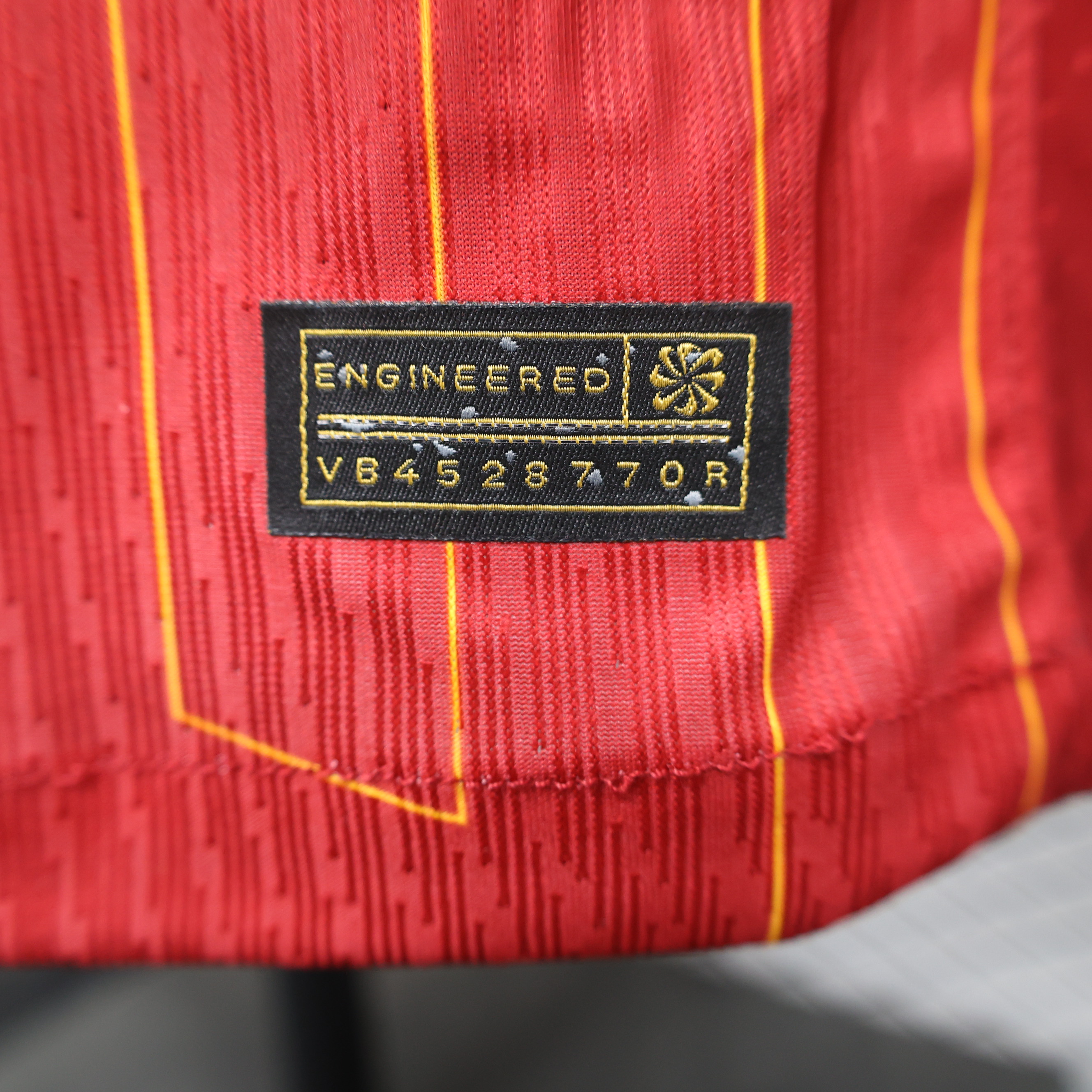 Liverpool 24-25 Home Stadium Jersey - Player Version - SOCCERDEALSHOP