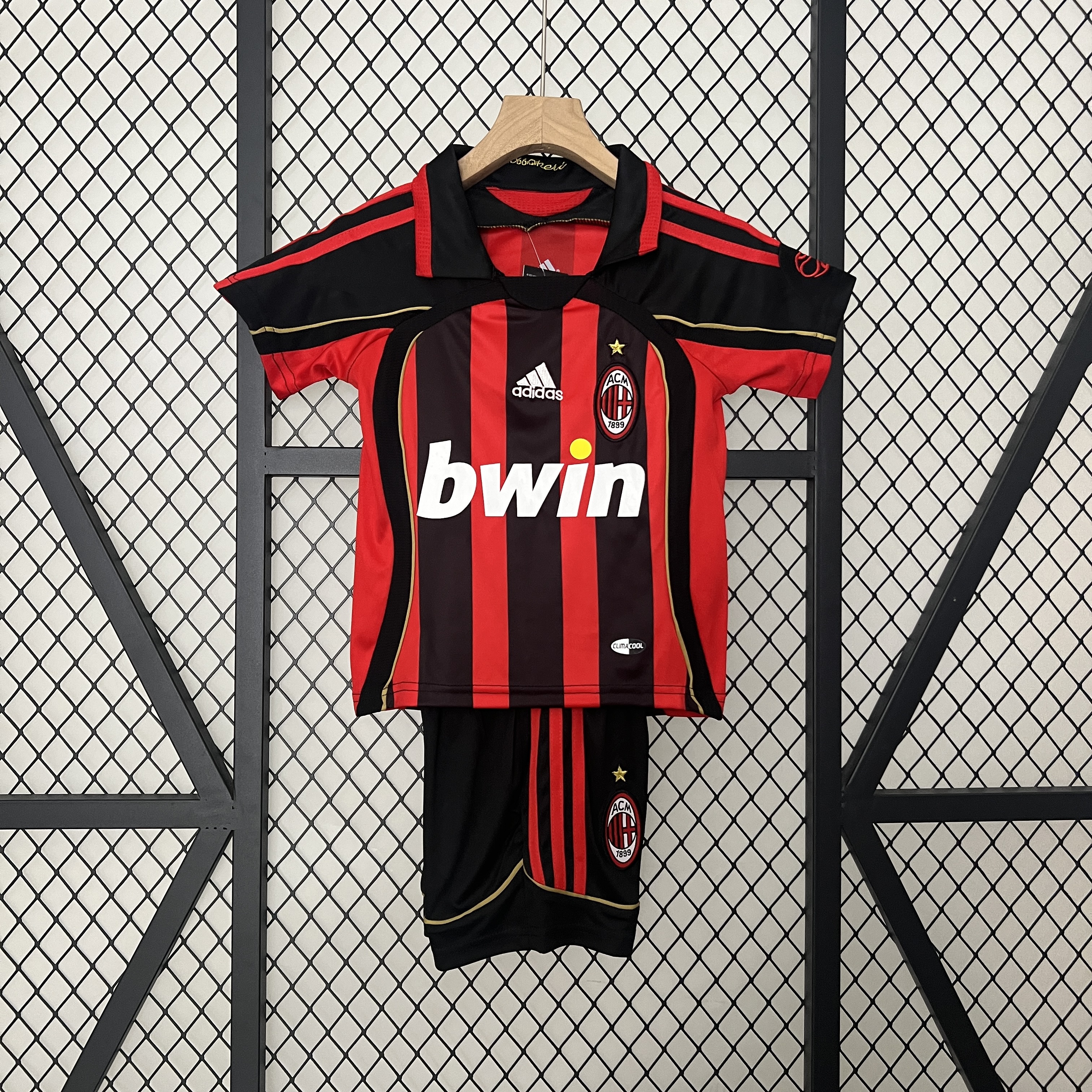 Retro AC Milan 2006-07 Home Stadium Kids Kit - SOCCERDEALSHOP