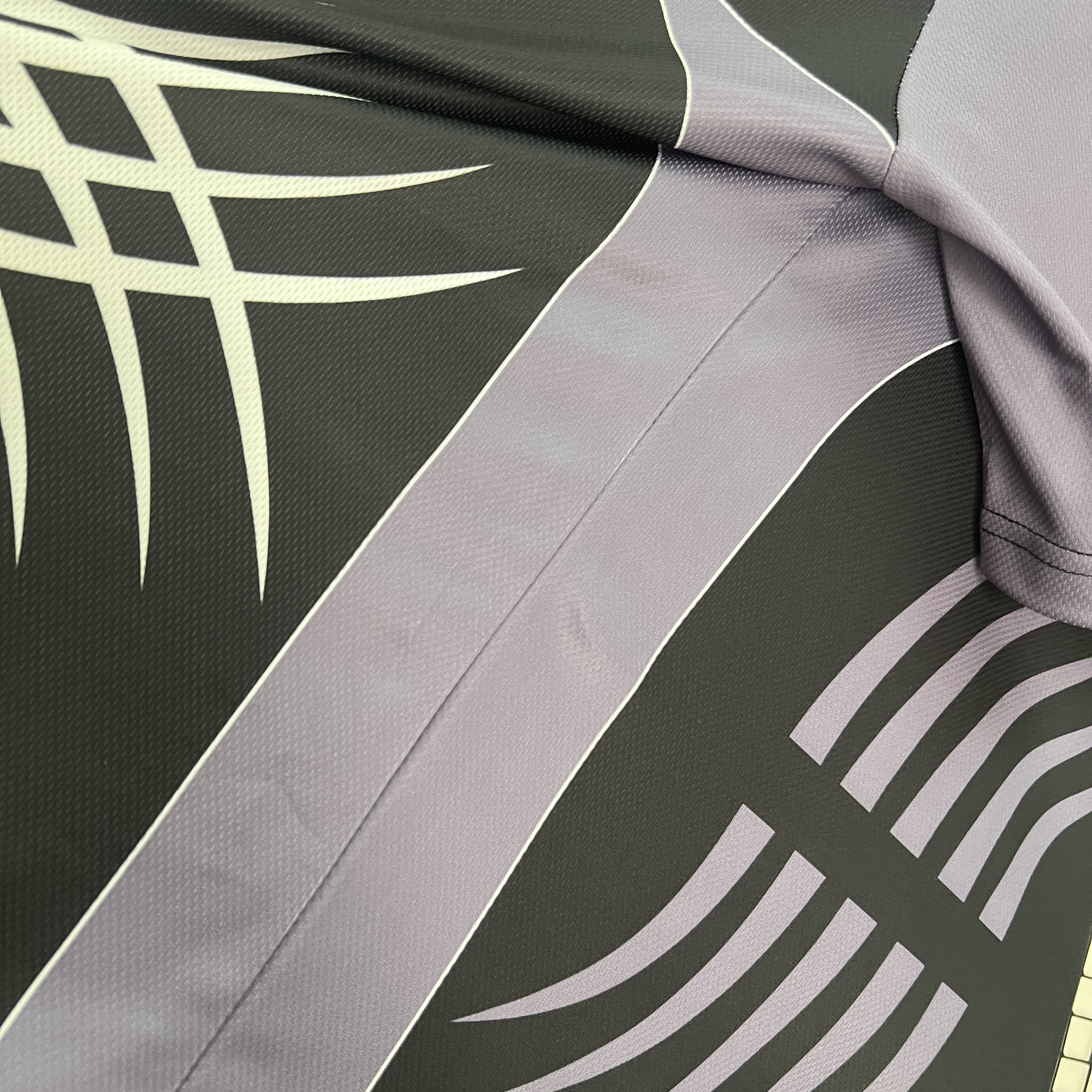 Retro Juventus 2001-02 Black Goalkeeper Jersey - SOCCERDEALSHOP