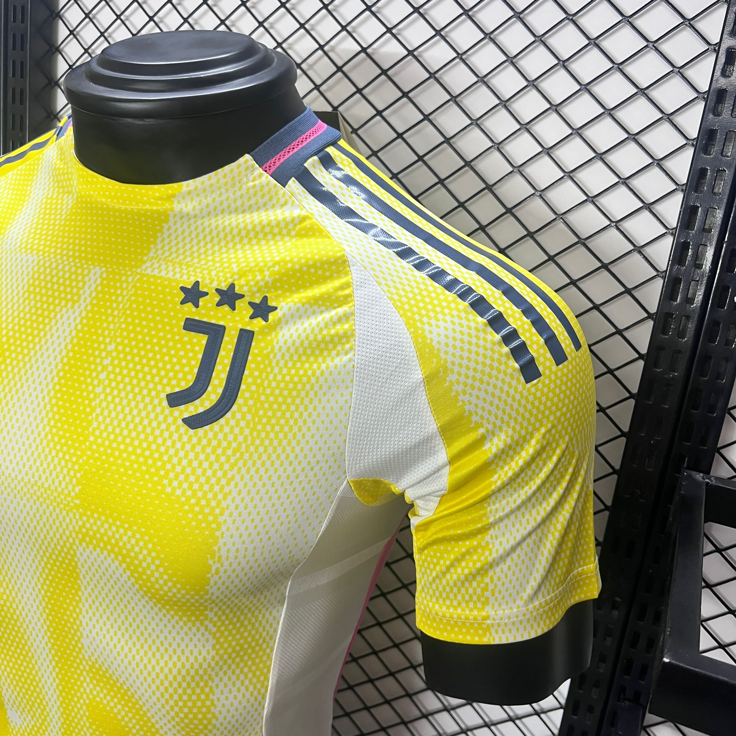 Juventus 24-25 Away Jersey - Player Version - SOCCERDEALSHOP