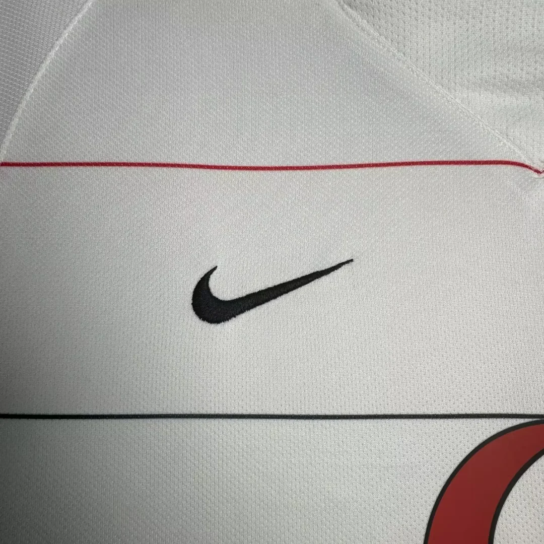 Manchester United Retro 03-05 Third Jersey - SOCCERDEALSHOP