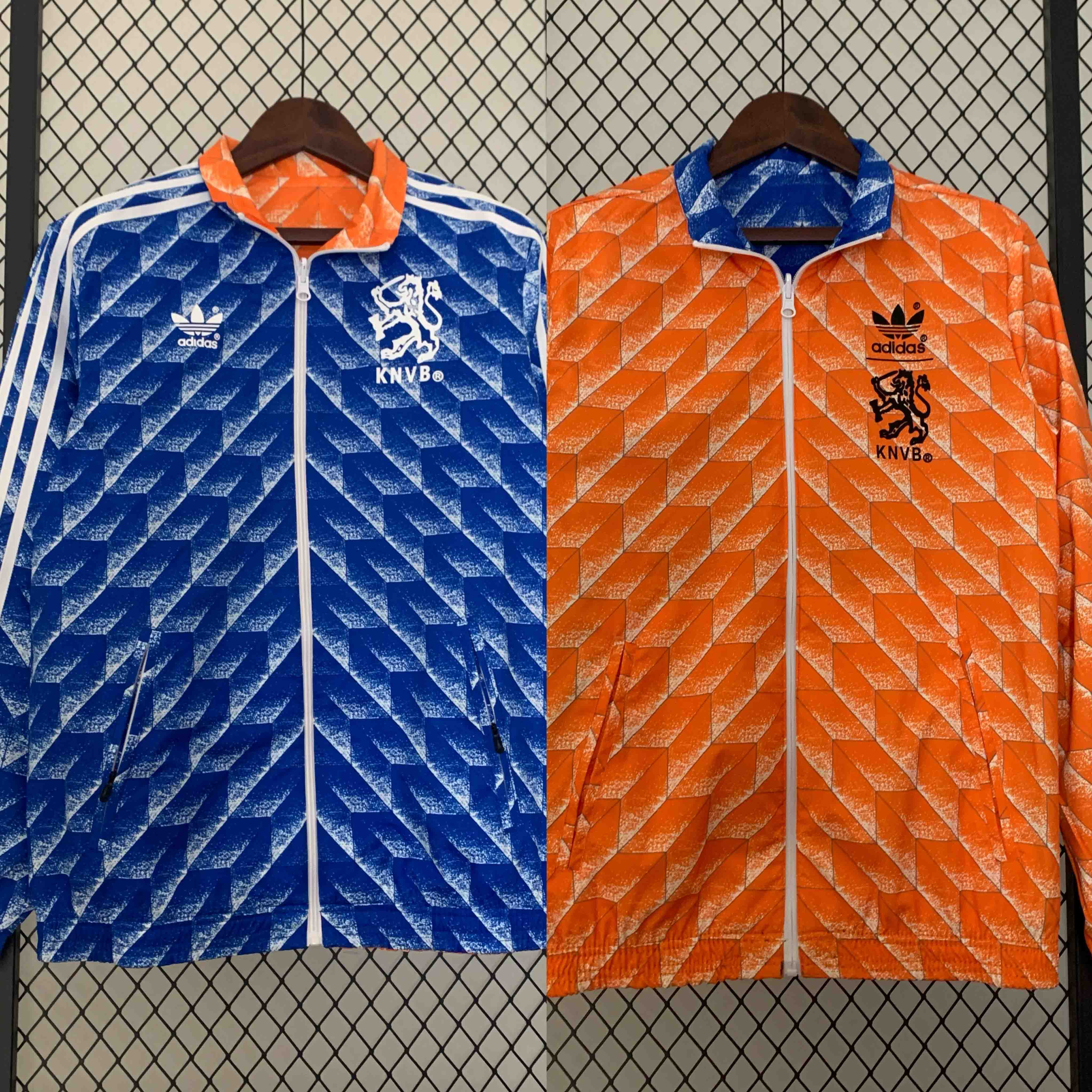 Netherlands 23-24 Double Sided Windbreaker - Orange & Blue - SOCCERDEALSHOP