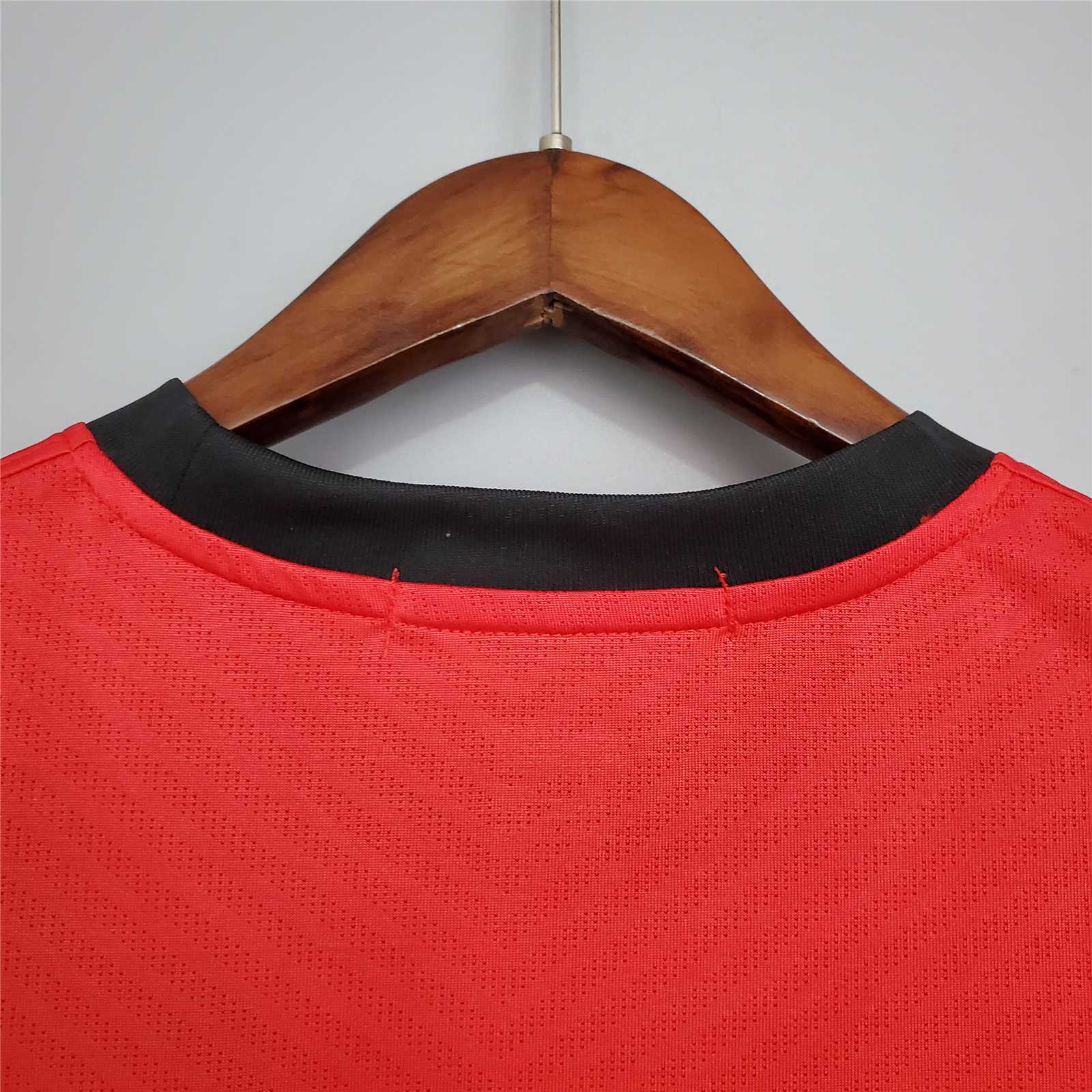 Manchester United Retro 09-10 Home Stadium Jersey - SOCCERDEALSHOP