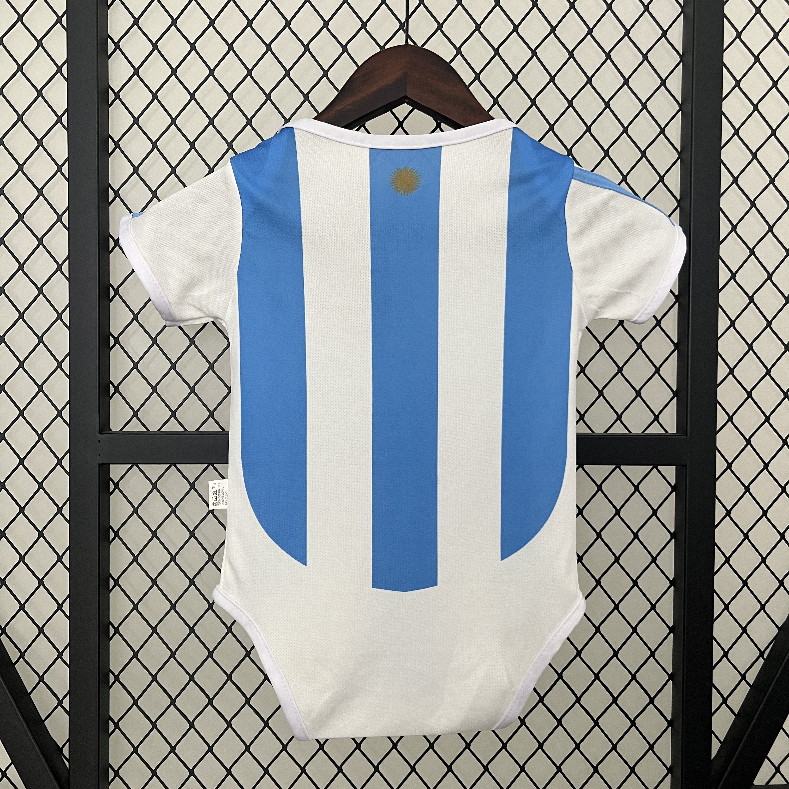 Argentina 2024 Home Baby Crawling Suit - SOCCERDEALSHOP