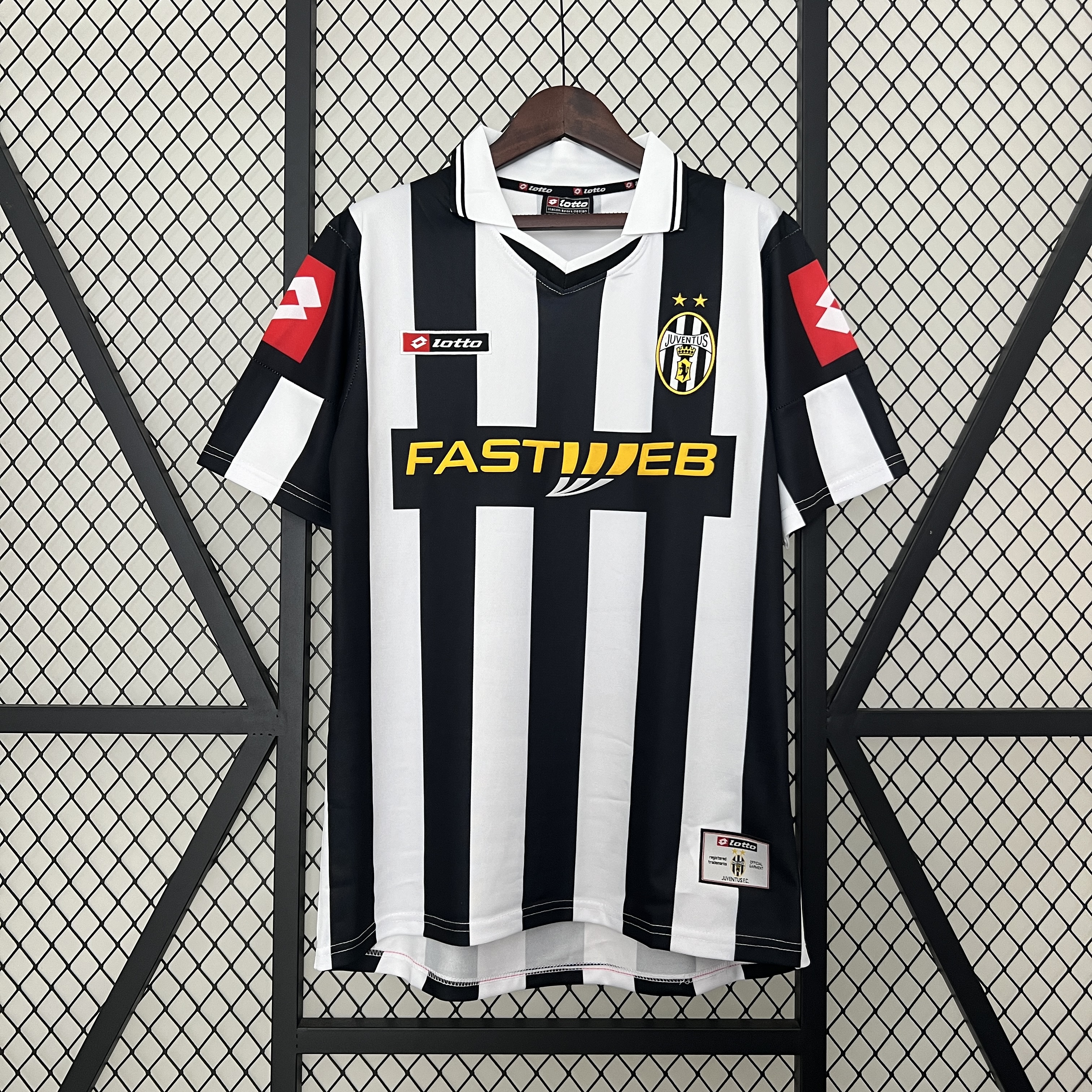 Retro Juventus 2001-02 Home Stadium Jersey - SOCCERDEALSHOP