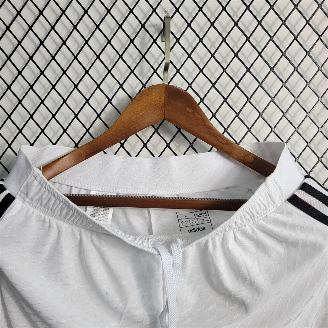 Manchester United 23-24 Home Shorts - Player Version - SOCCERDEALSHOP