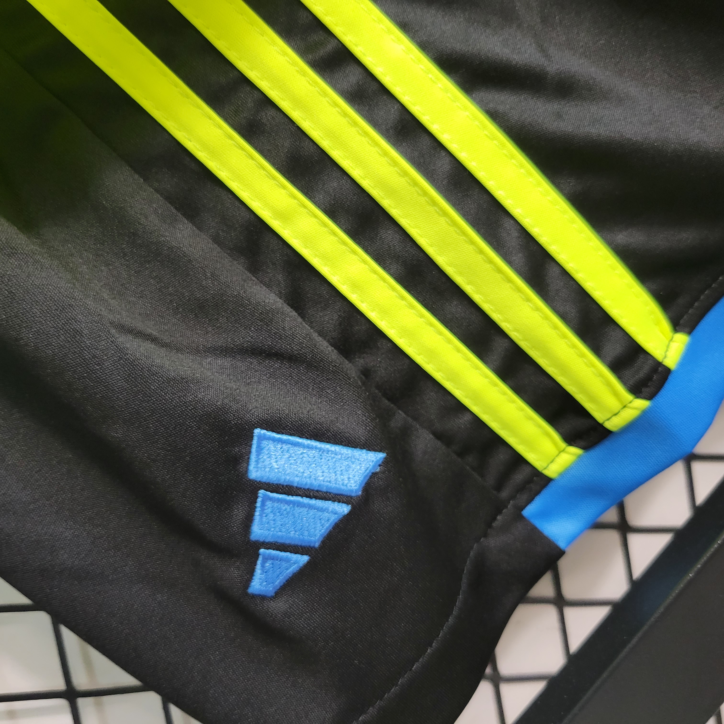 Arsenal 23-24 Away Kids Kit - SOCCERDEALSHOP