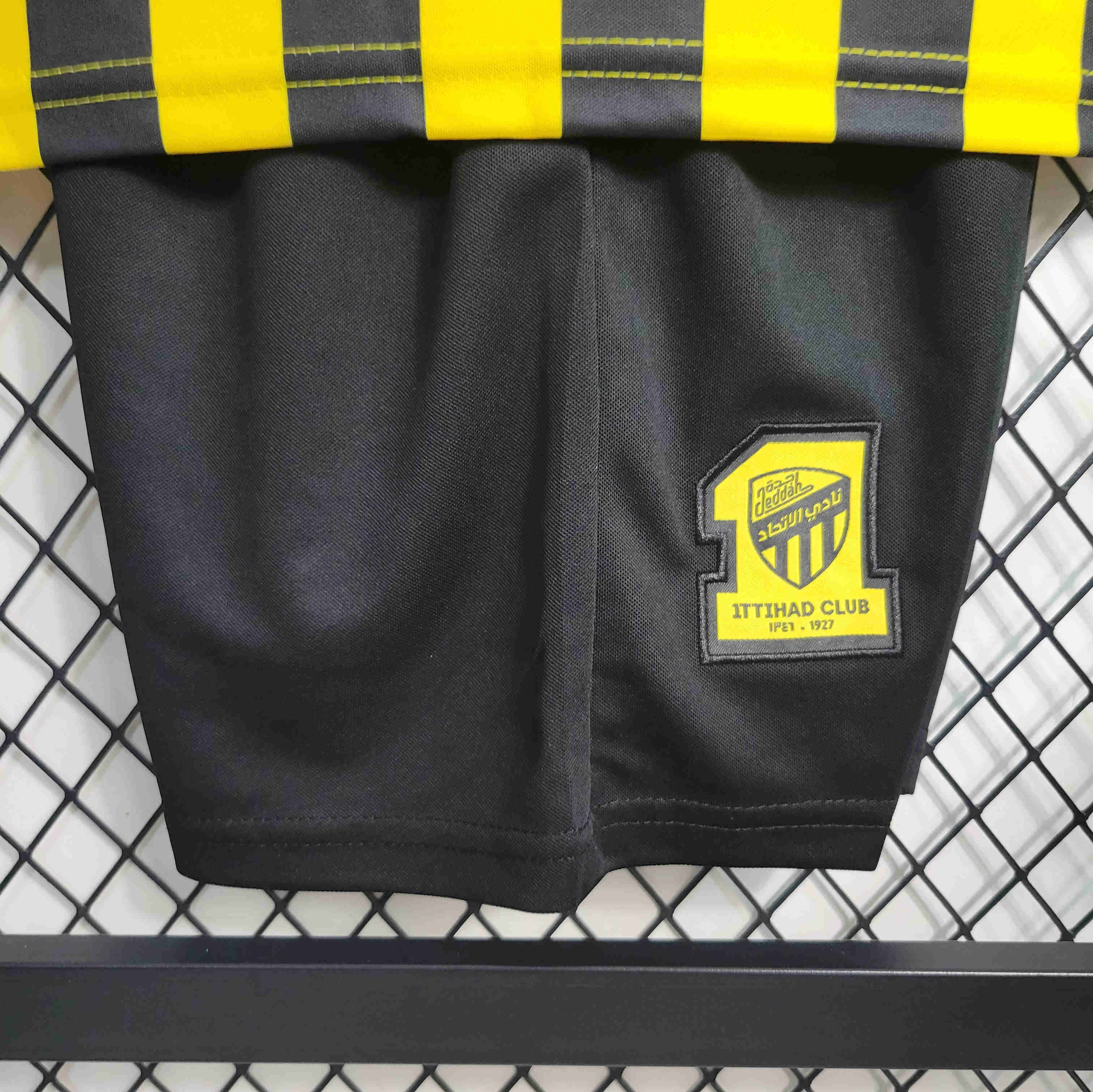 Al Ittihad Jeddah United 23-24 Home Kids Kit - Size 16-28 - SOCCERDEALSHOP