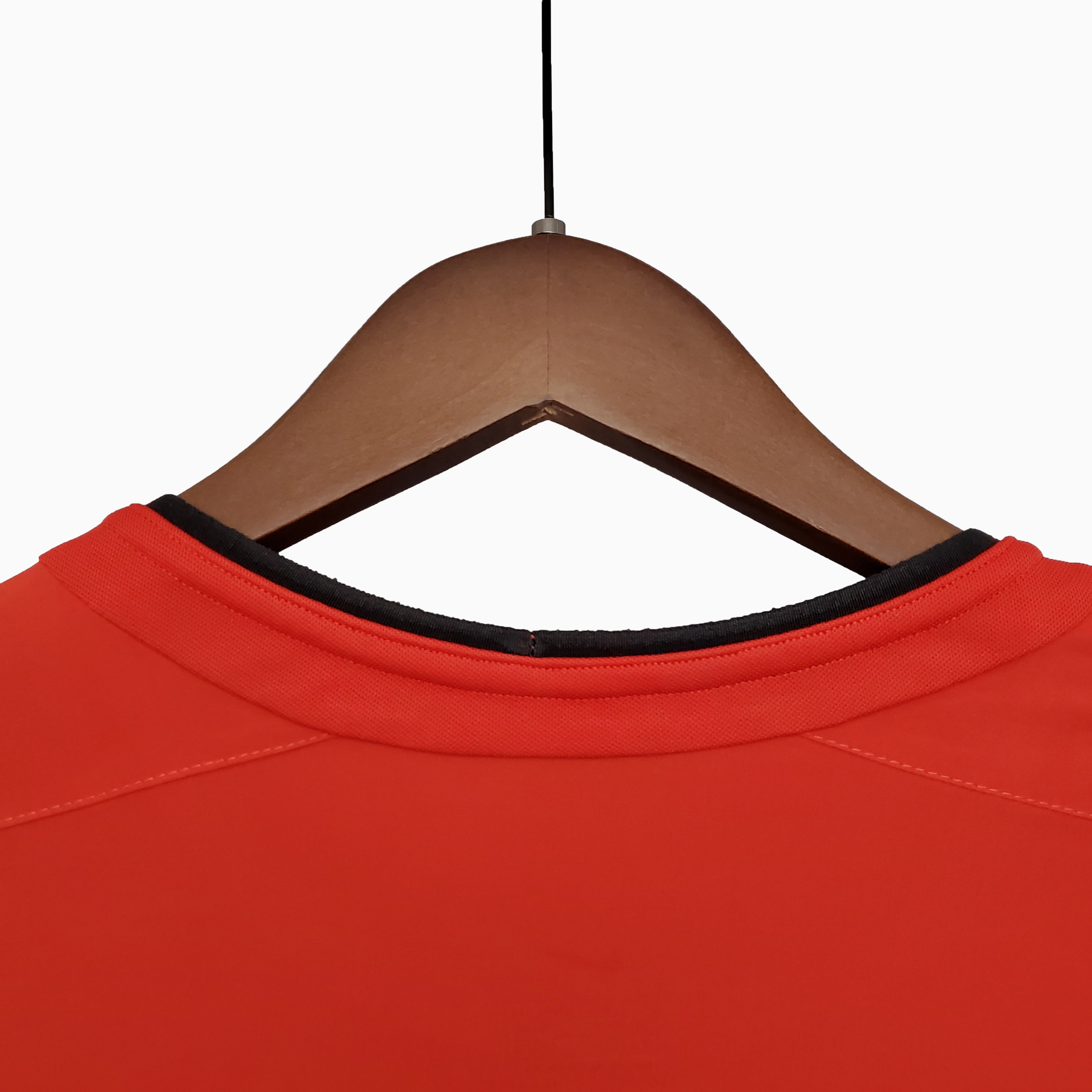 Manchester United Retro 04-06 Home Jersey - SOCCERDEALSHOP