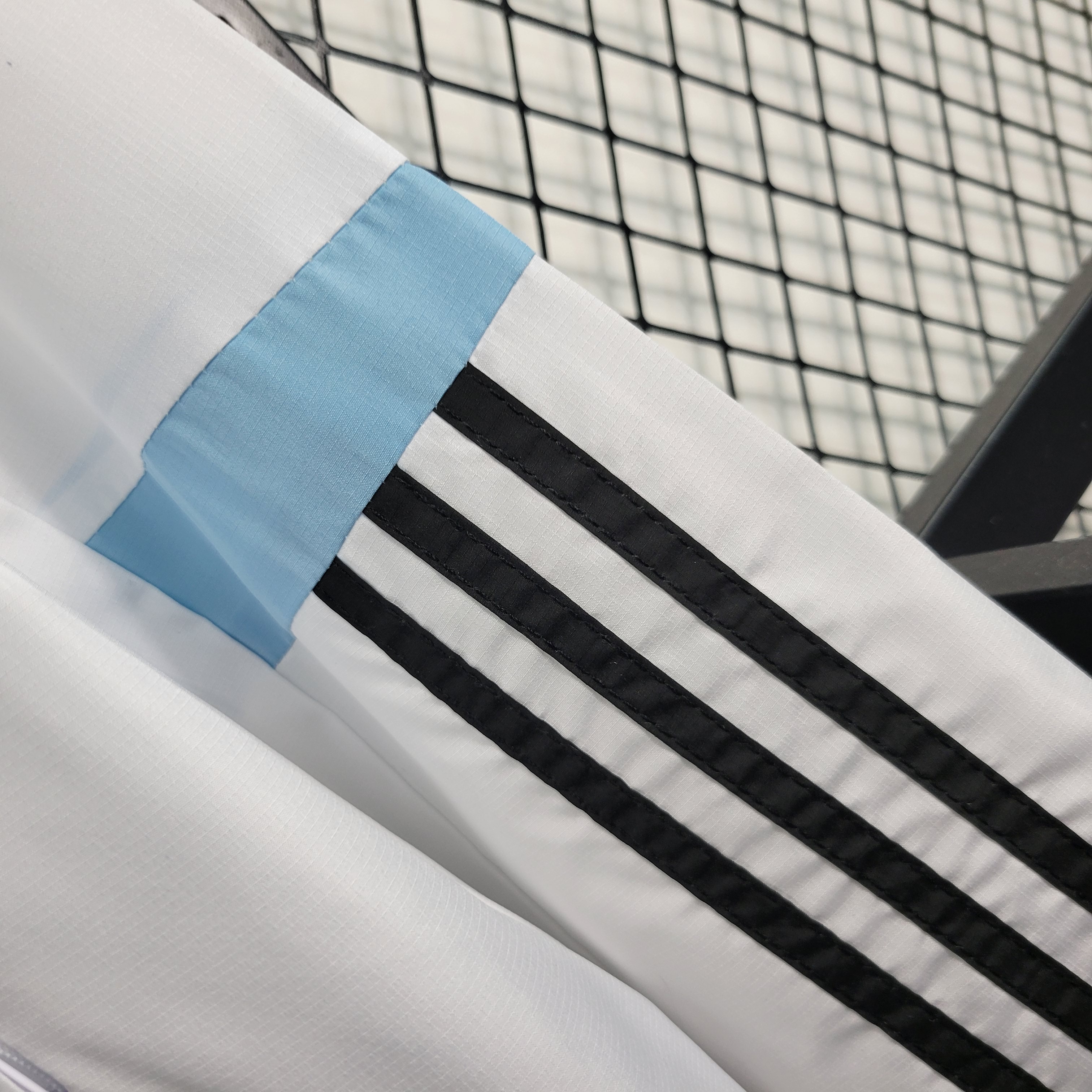 23-24 Manchester United White Windbreaker S-XXL - SOCCERDEALSHOP