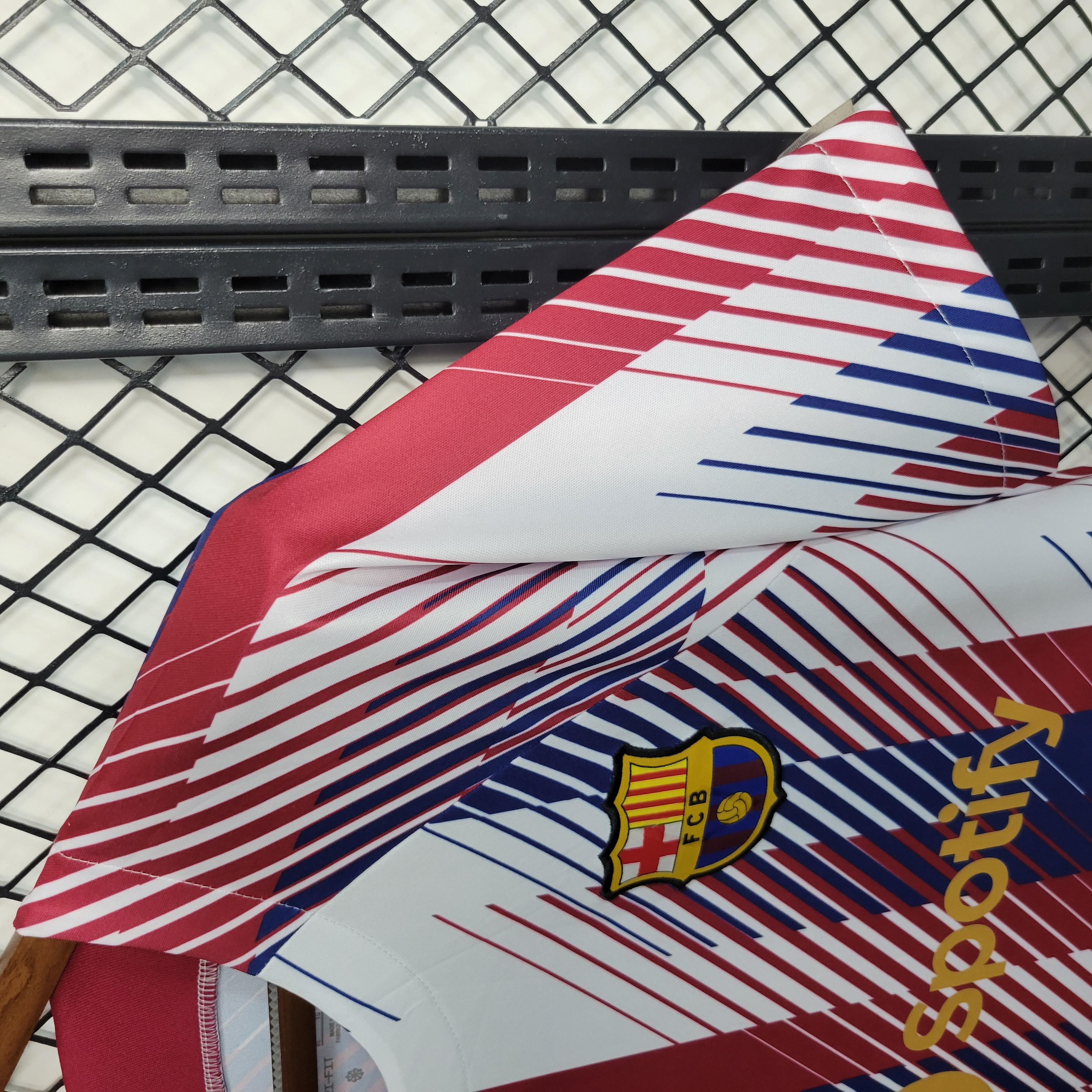 23/24 B.A.R.S.A Training Fans Jersey - SOCCERDEALSHOP