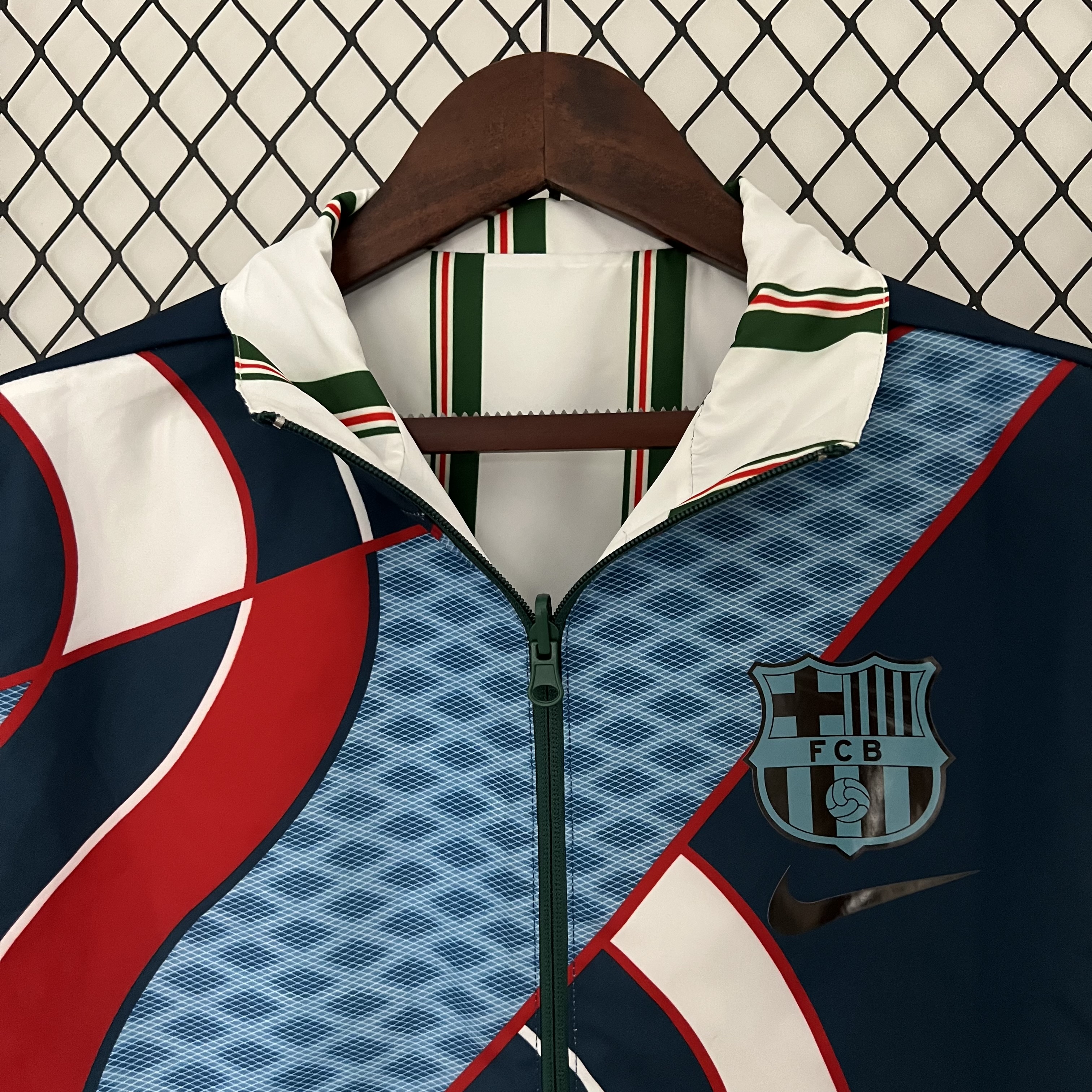 B.A.R.S.A 23-24 Player Reversible Windbreaker - White & Blue - SOCCERDEALSHOP