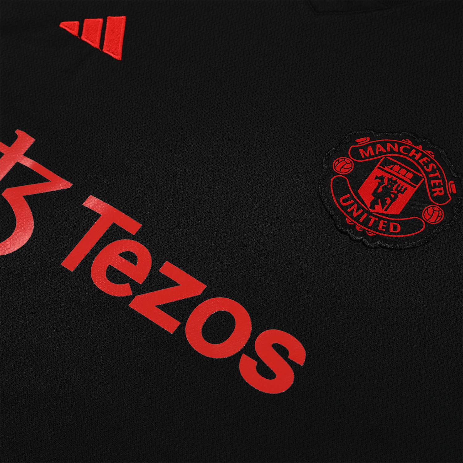 Manchester United 23-24 Black Player Vest Training Set - SOCCERDEALSHOP