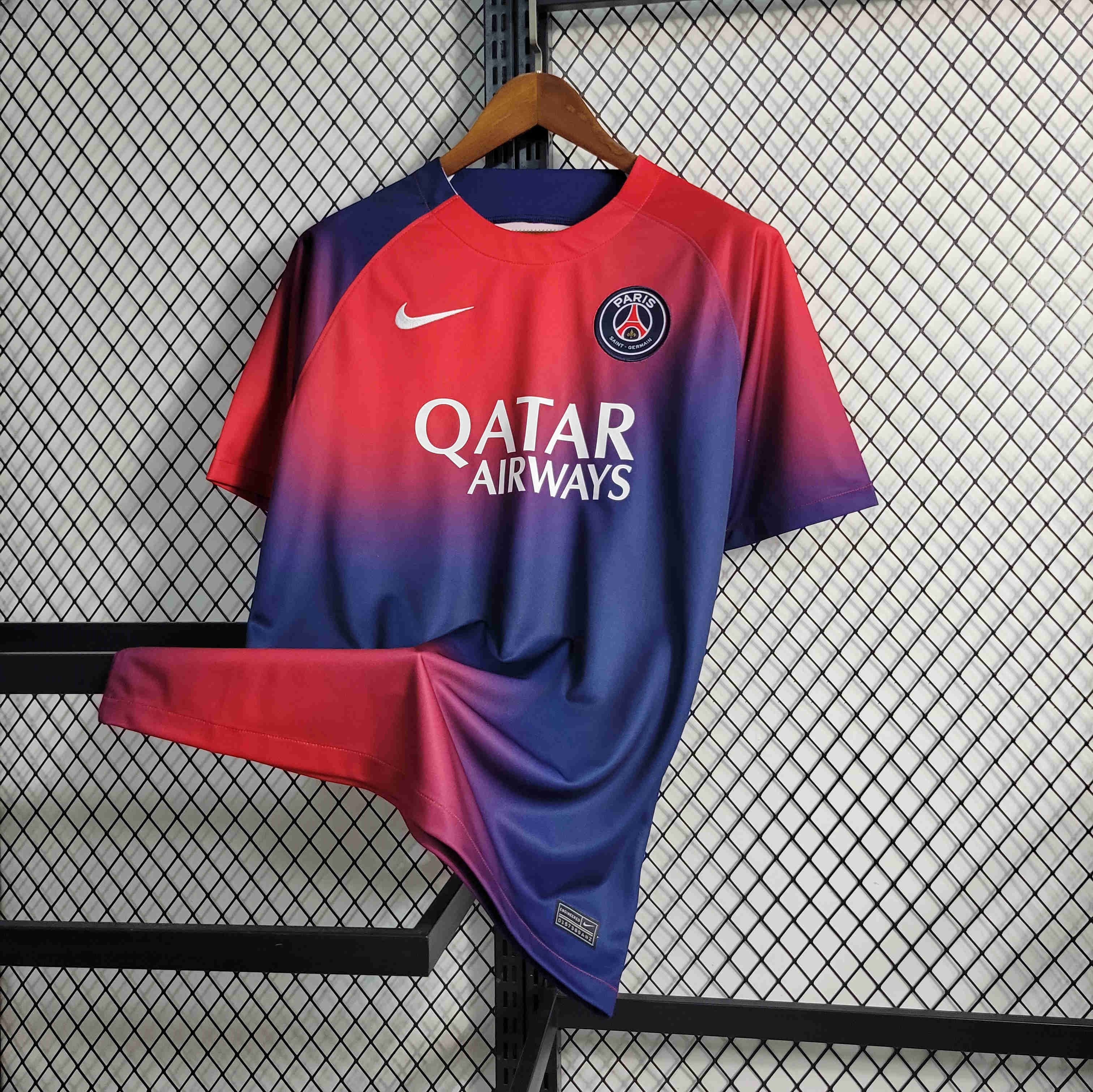 23/24 Paris Saint-Germain PSG Red and Blue Training Jersey - Fans Version - SOCCERDEALSHOP