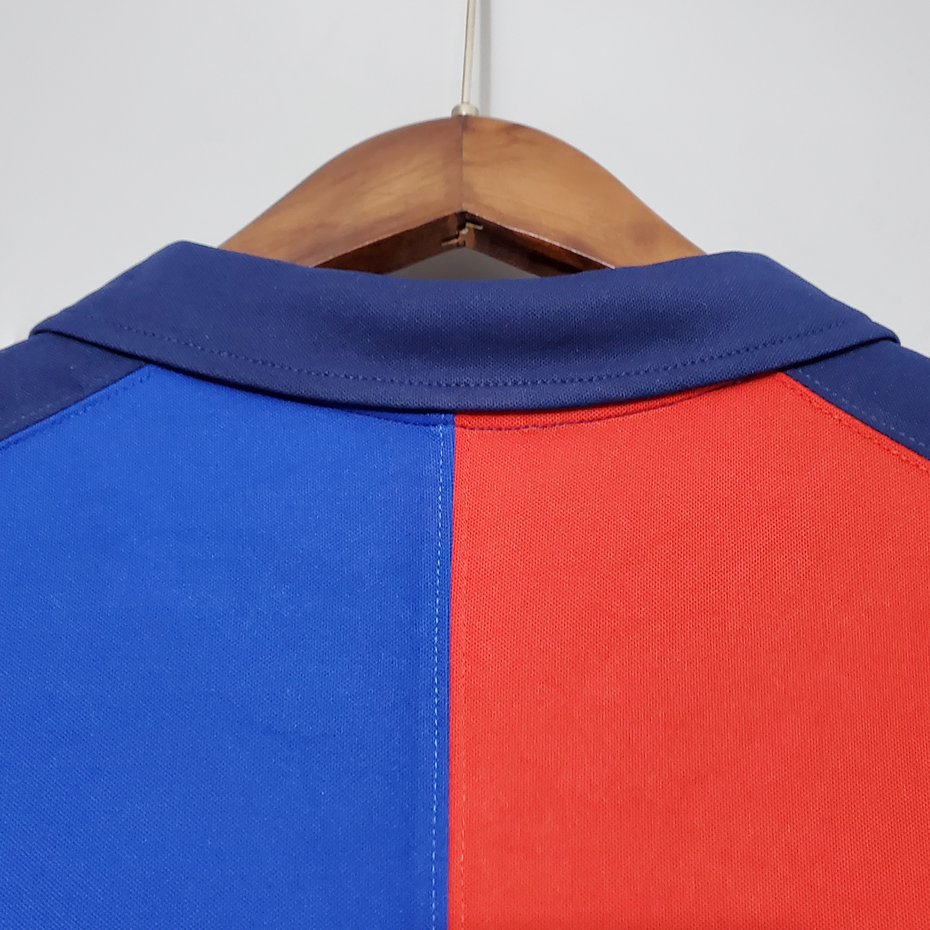 B.A.R.S.A Retro 99-00 Home Stadium Jersey - SOCCERDEALSHOP