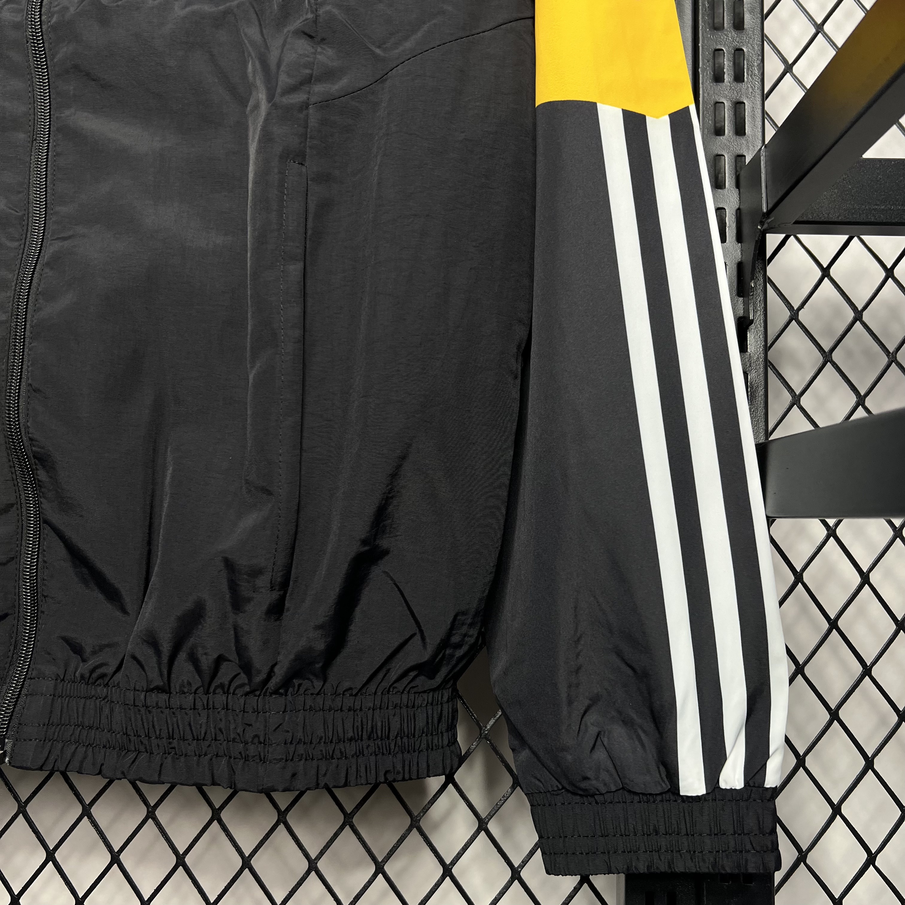 Germany 2024 Black Windbreaker - Player Version - SOCCERDEALSHOP