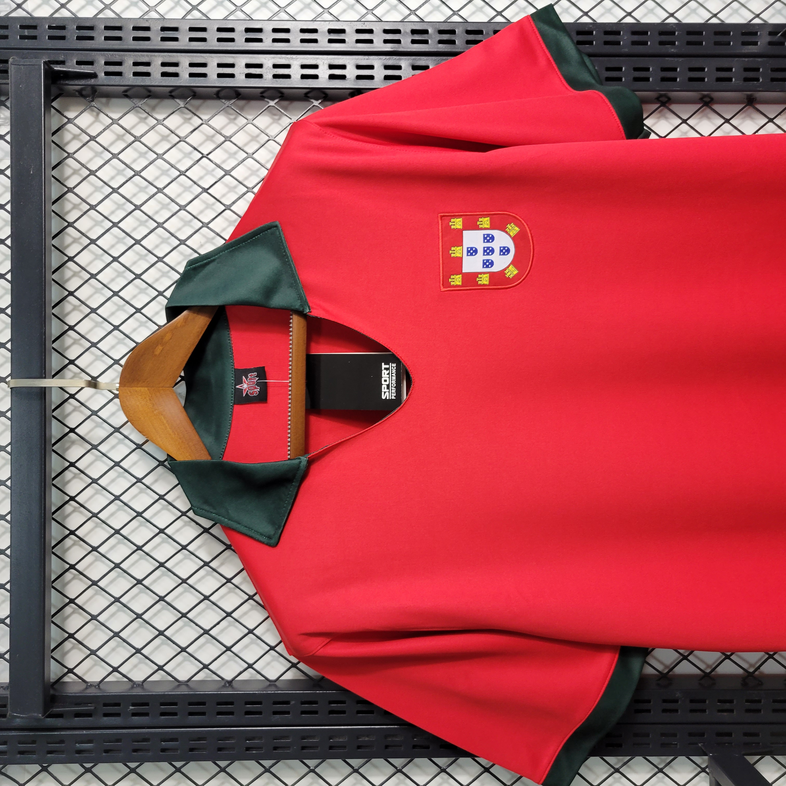 Retro Portugal 1972 Home Stadium Jersey - SOCCERDEALSHOP