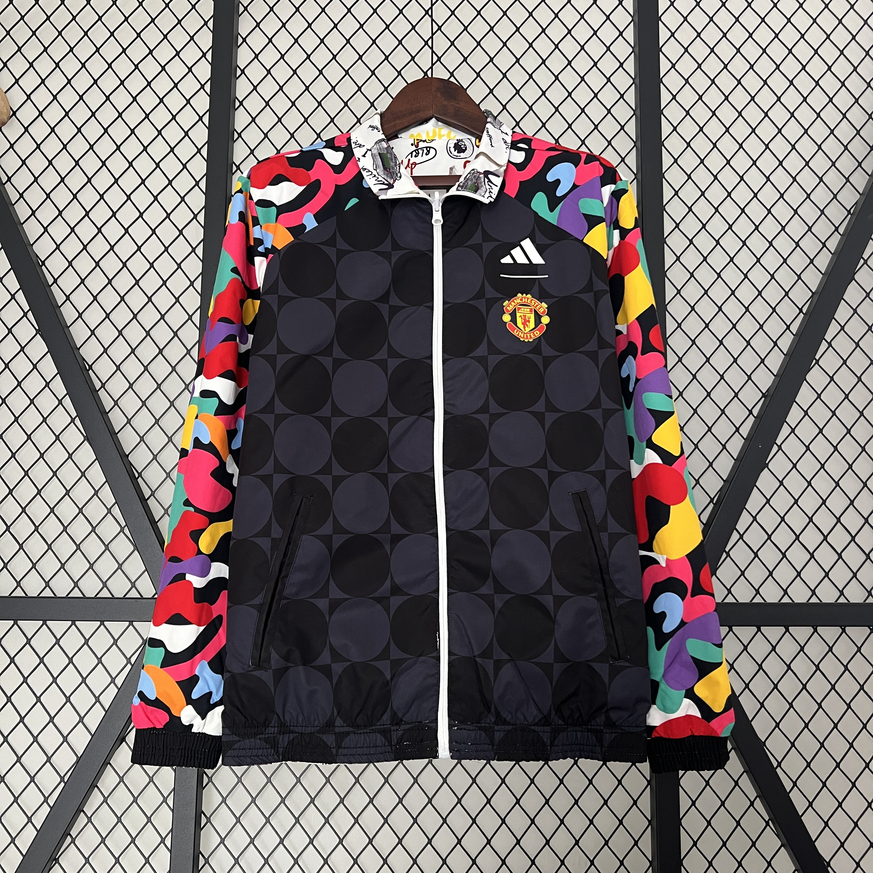 Manchester United 23-24 Double Sided Windbreaker - Graffiti Style - SOCCERDEALSHOP