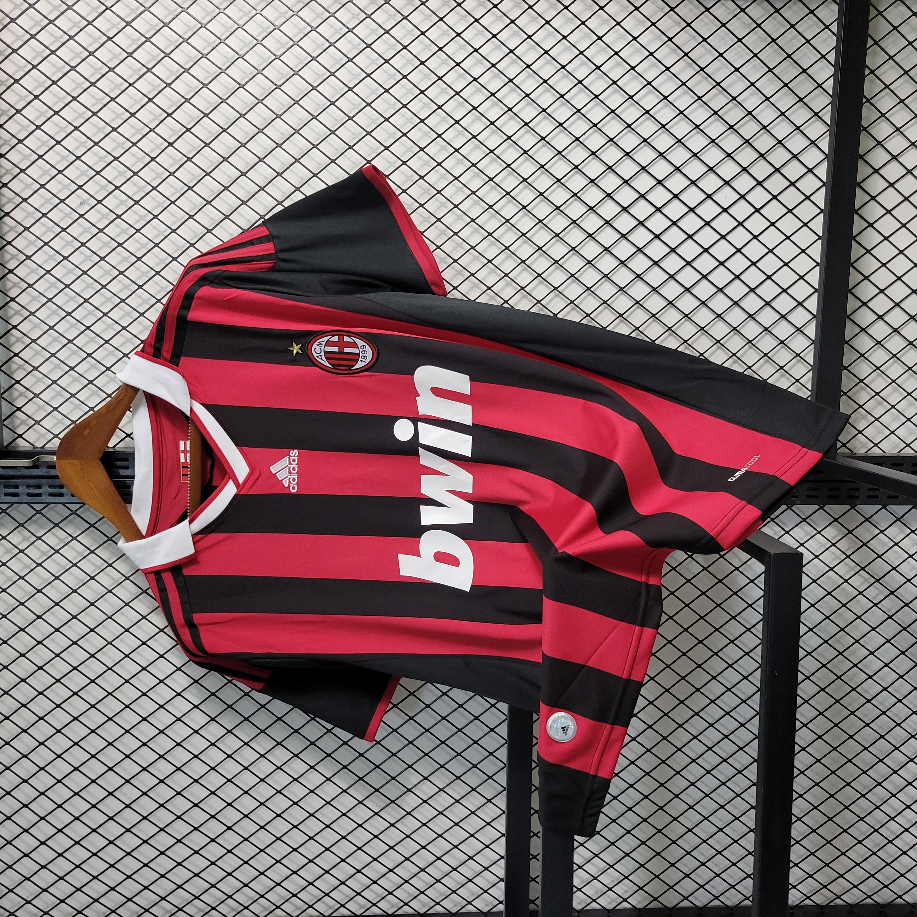 Retro AC Milan 2009-10 Home Stadium Jersey - SOCCERDEALSHOP