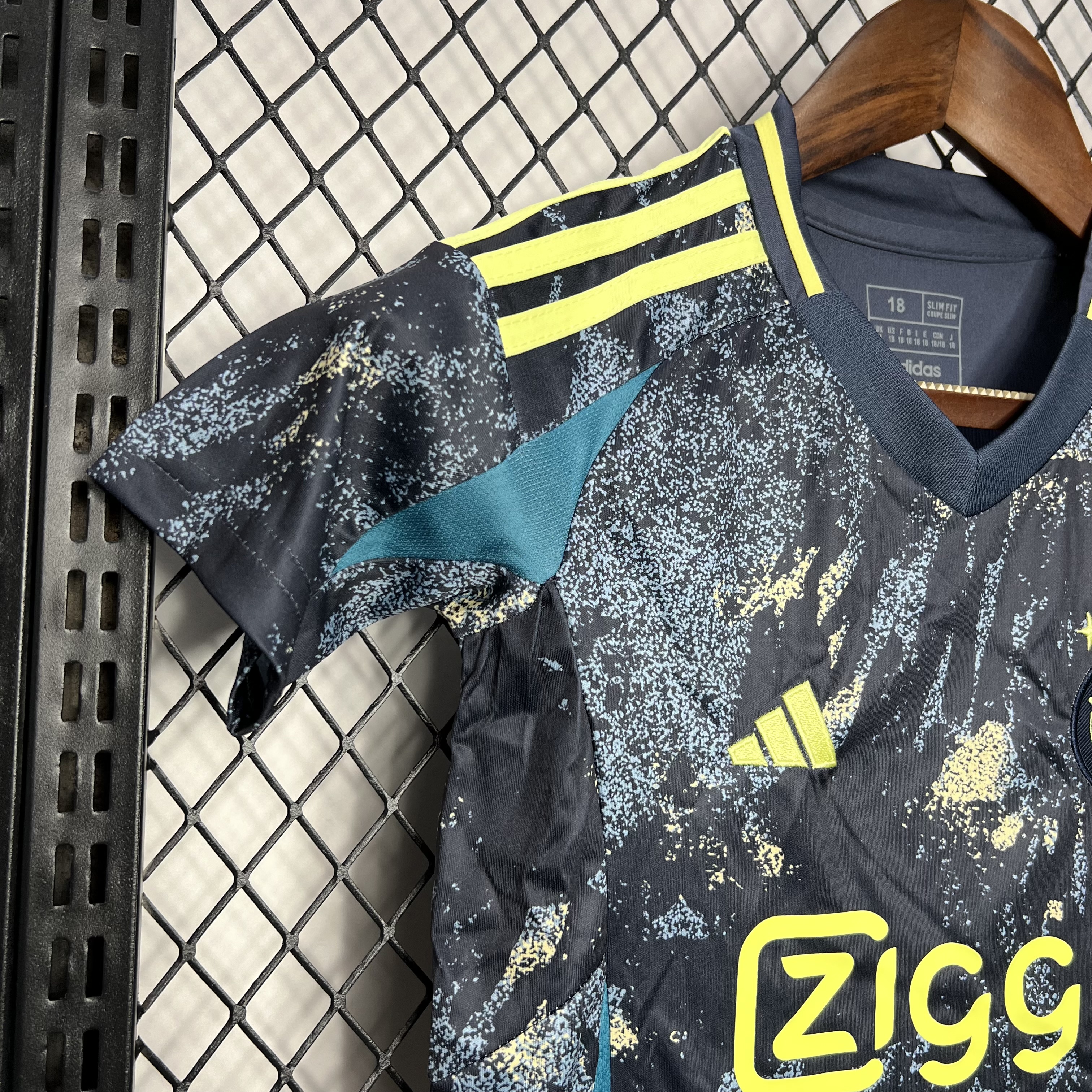 Ajax 24-25 Away Kids Kit - SOCCERDEALSHOP