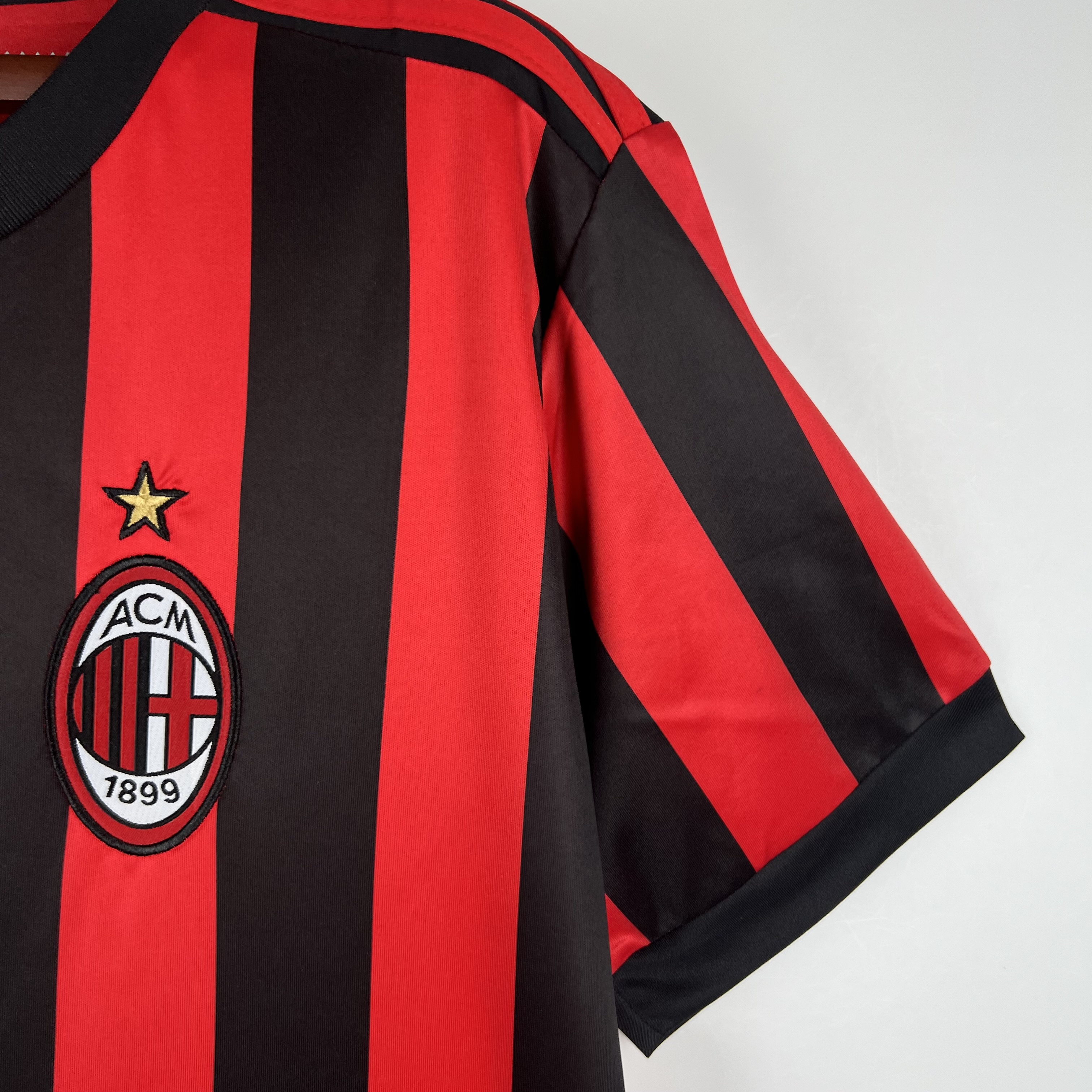 Retro AC Milan 2017-18 Home Stadium Jersey - SOCCERDEALSHOP