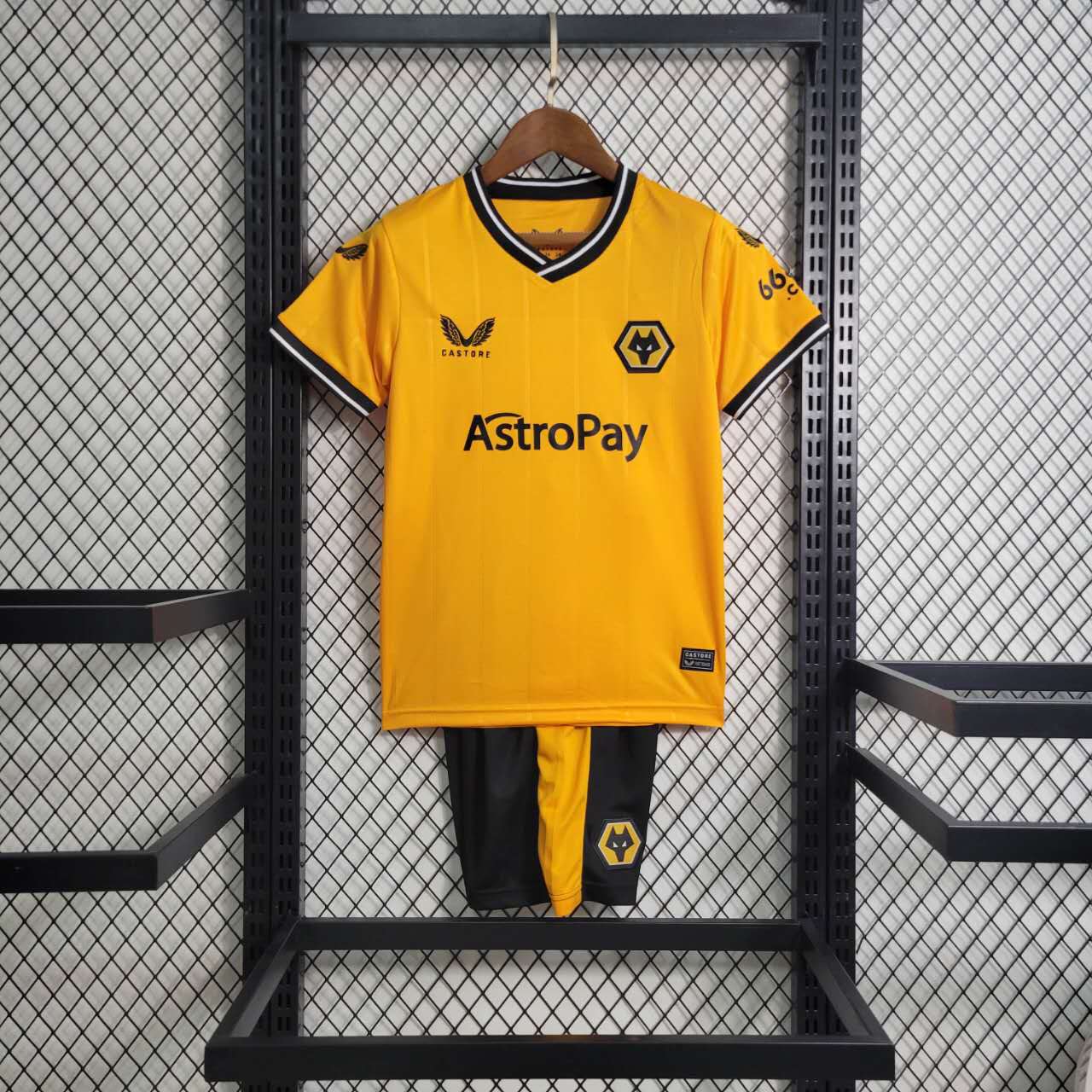 Wolverhampton Wanderers Wolves 23-24 Home Stadium Kids Kit - SOCCERDEALSHOP