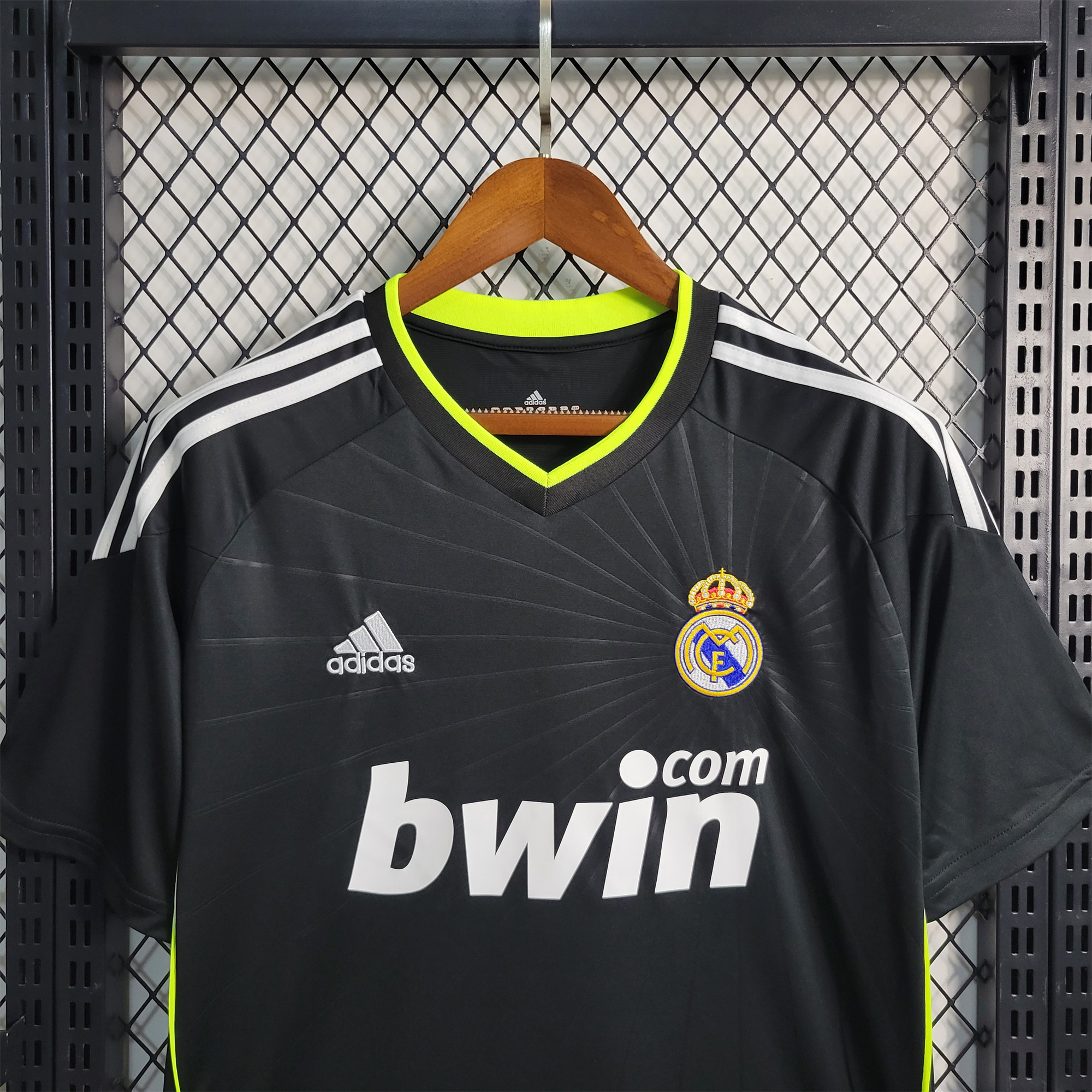 Retro Real Madrid 10-11 Away Stadium Jersey - SOCCERDEALSHOP