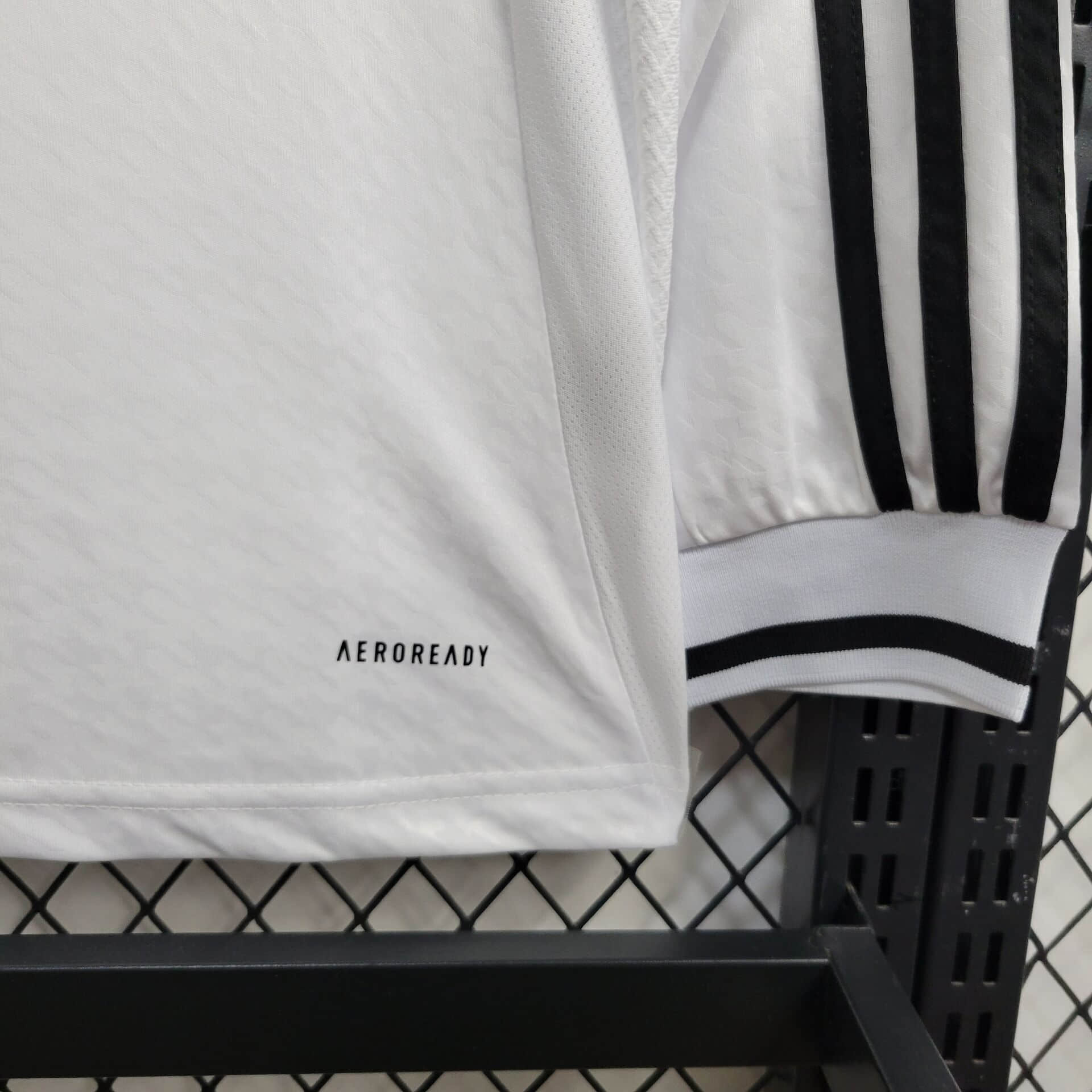 Real Madrid 24-25 Home Long Sleeve Jersey - Fans Version - SOCCERDEALSHOP