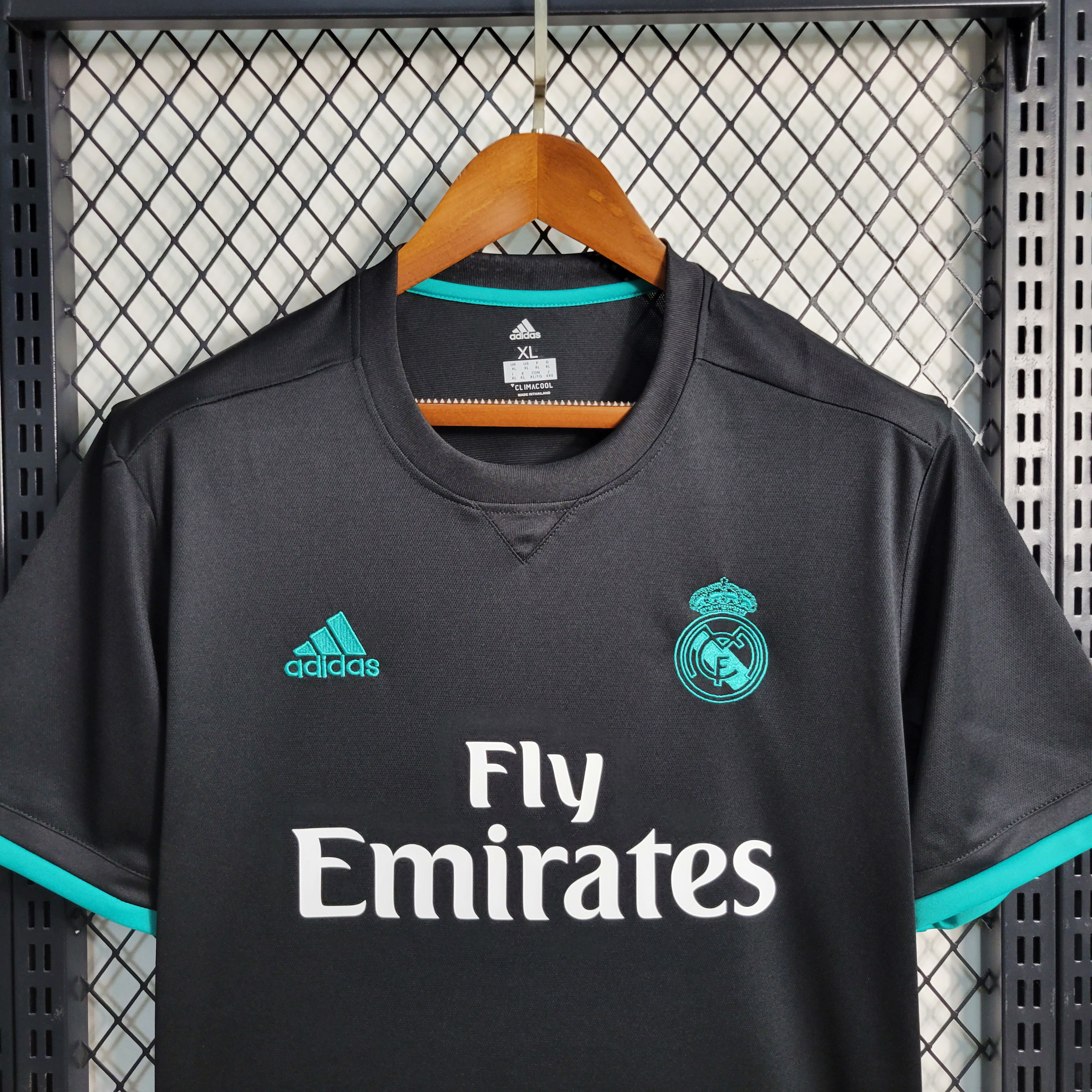 Retro Real Madrid 17-18 Away Stadium Jersey - SOCCERDEALSHOP