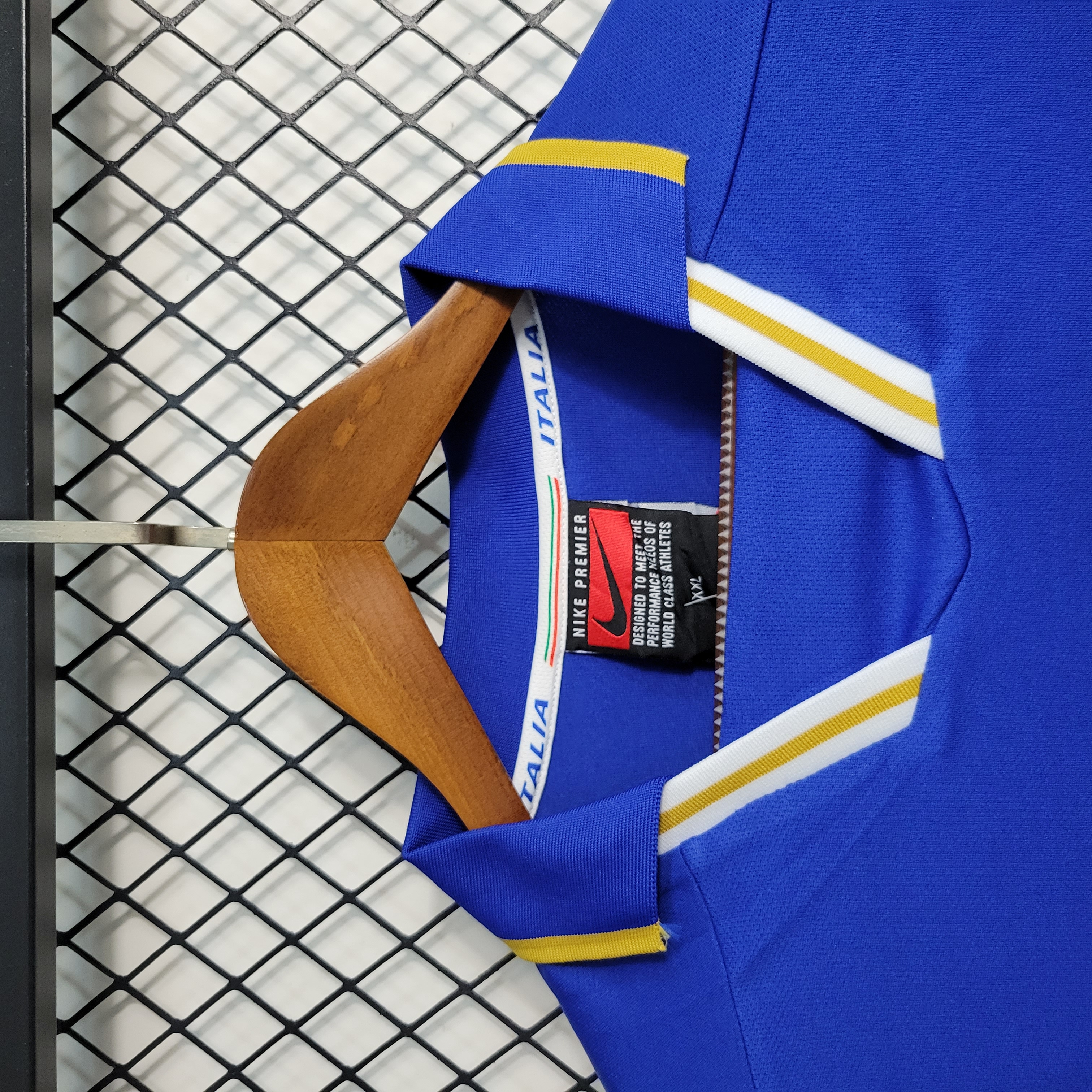 Retro Italy 1996 Home Stadium Jersey - SOCCERDEALSHOP