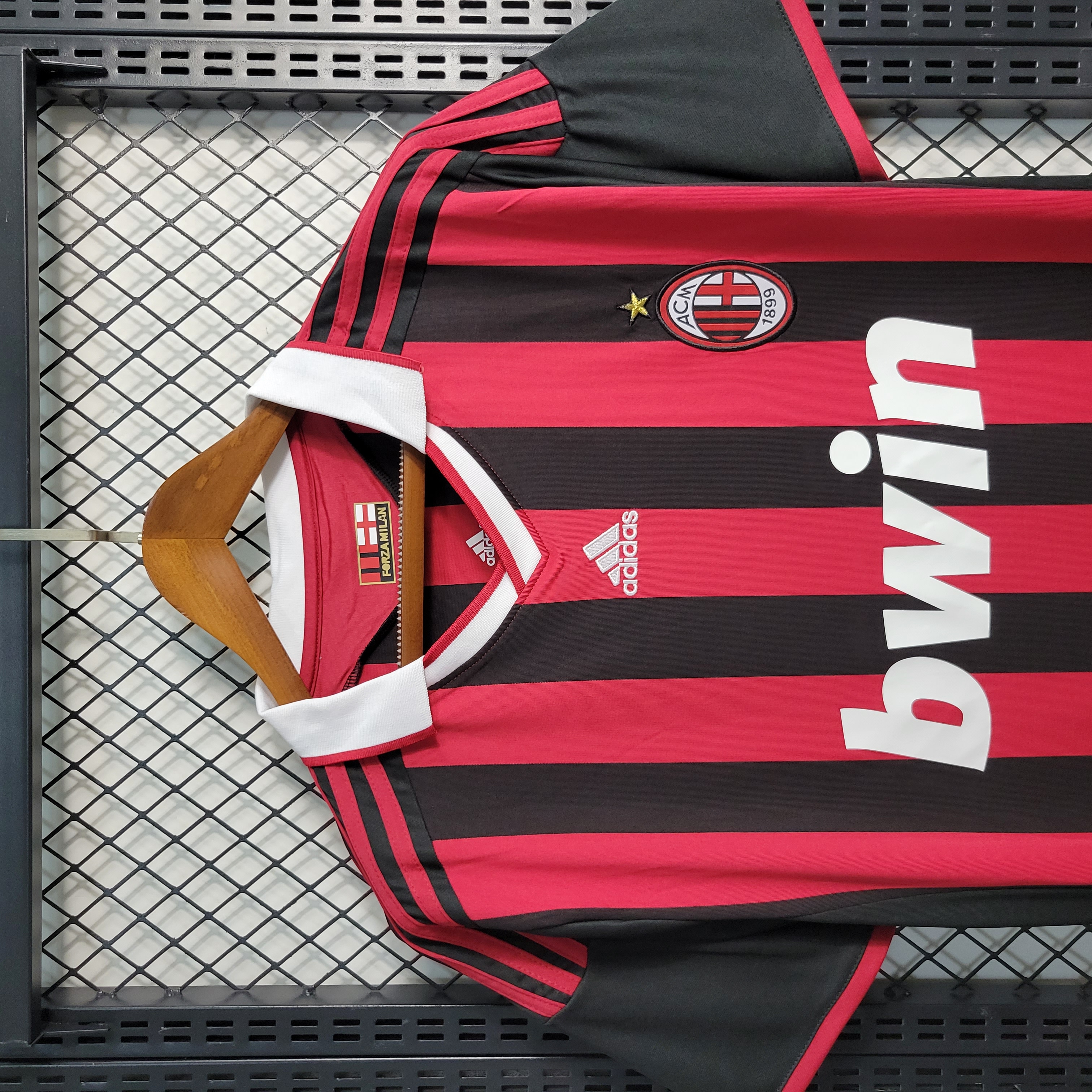 Retro AC Milan 2009-10 Home Stadium Jersey - SOCCERDEALSHOP