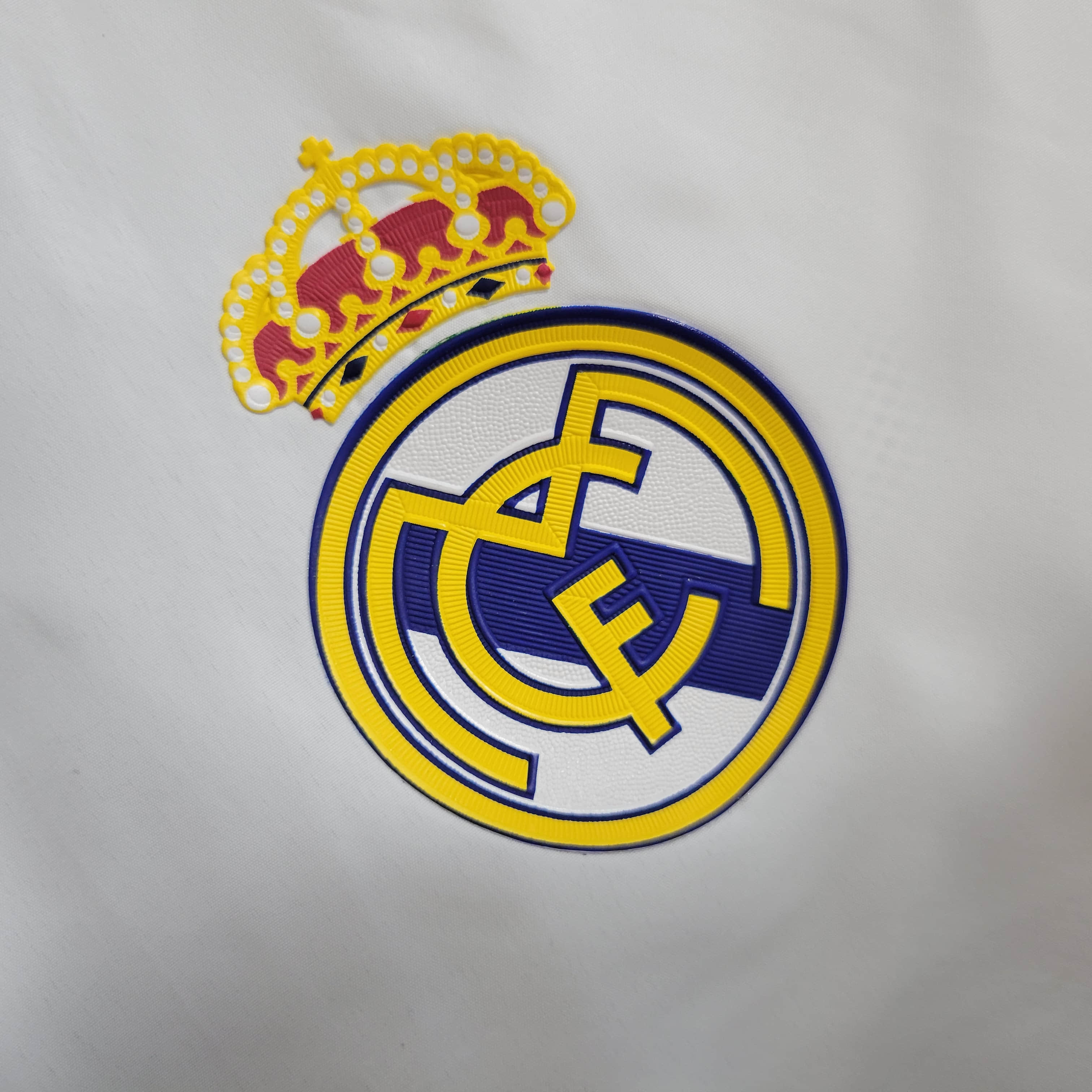 Real Madrid 23-24 Player Windbreaker Jacket - White & Blue - SOCCERDEALSHOP