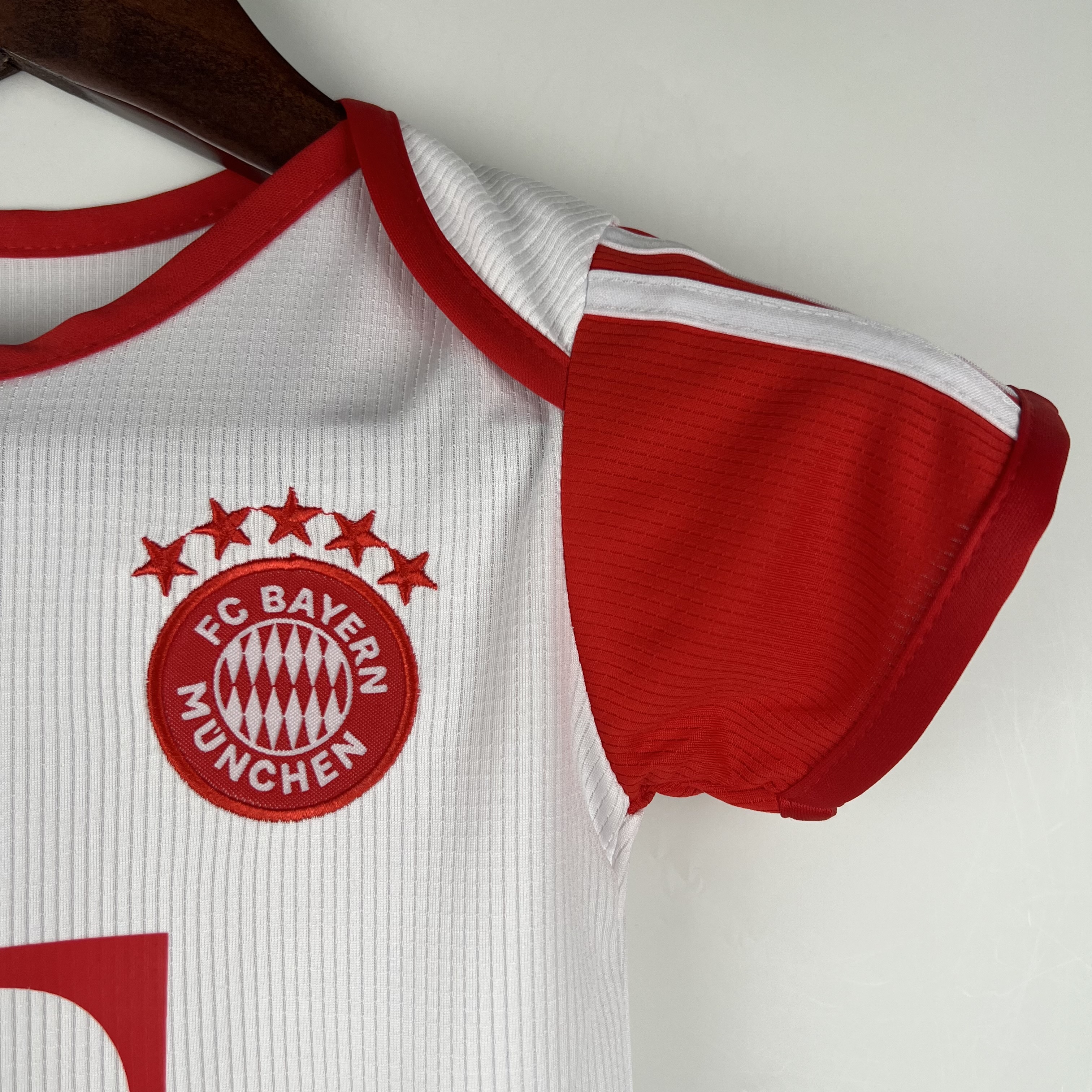 Bayern Munich 23-24 Home Stadium Baby Crawling Suit - SOCCERDEALSHOP