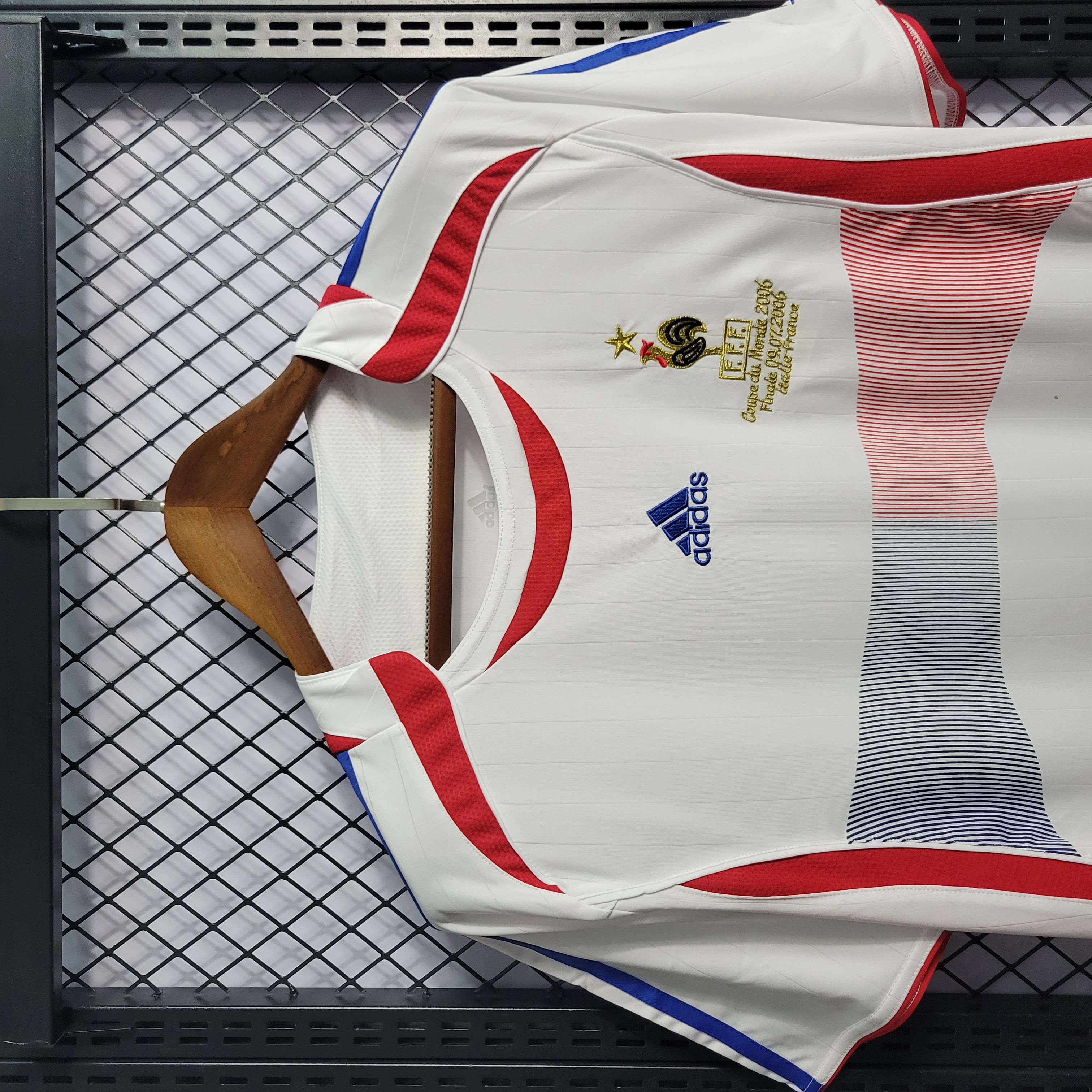 Retro France 2006 Away Stadium Jersey - SOCCERDEALSHOP