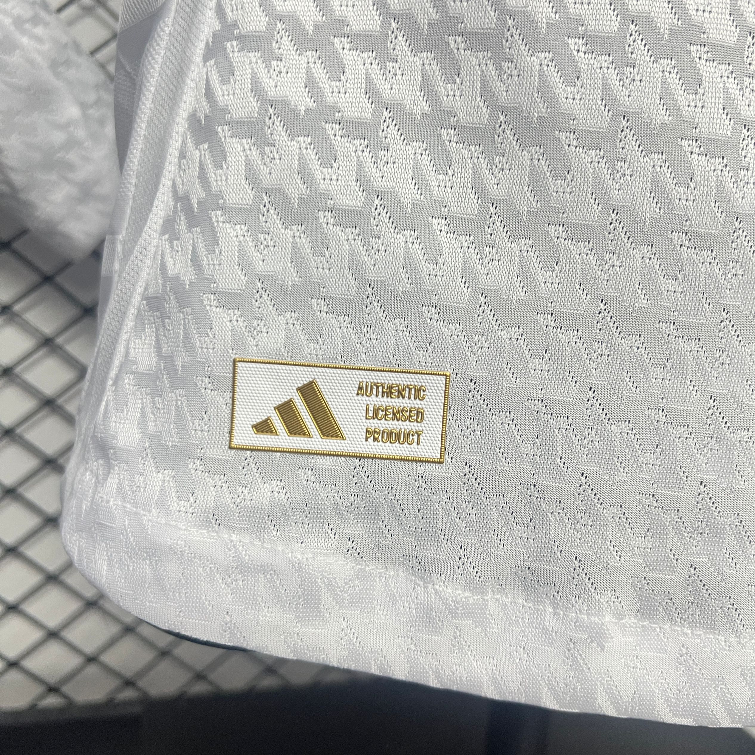 Real Madrid 24-25 Home Long Sleeve Jersey - Player Version - SOCCERDEALSHOP