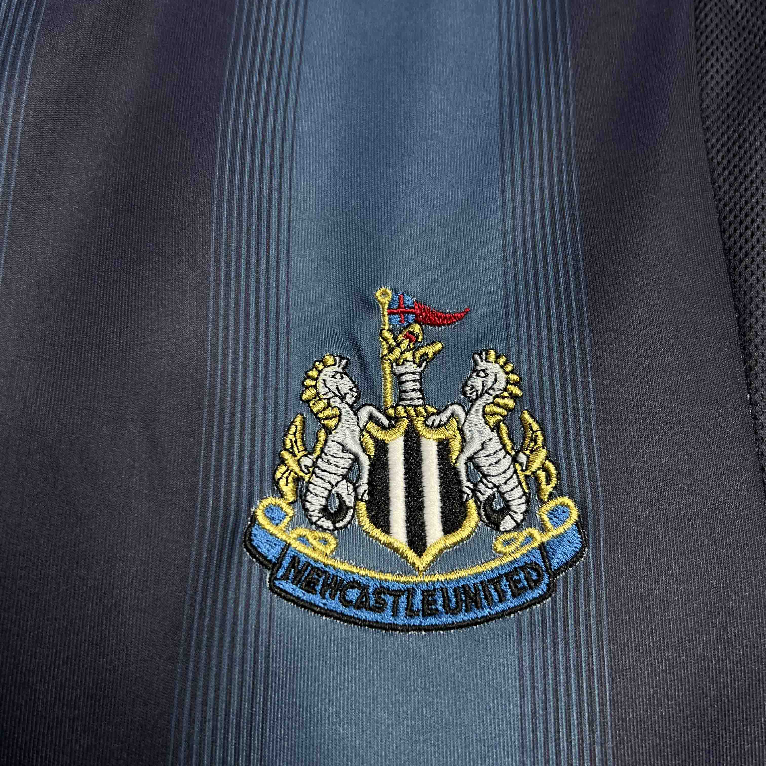 Retro Newcastle United 2004-05 Away Jersey - SOCCERDEALSHOP