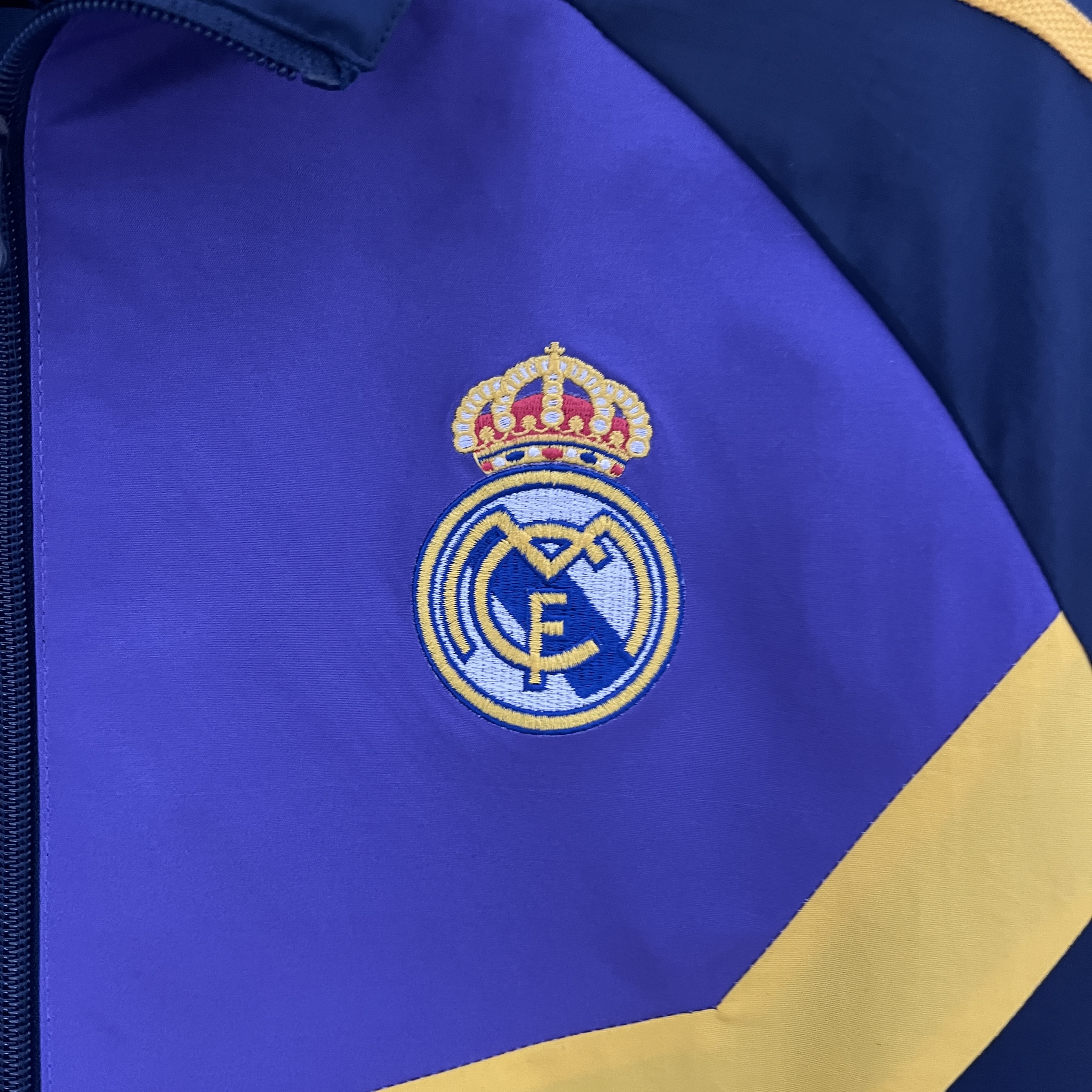 Real Madrid 23-24 Double Sided Windbreaker - Royal Blue - SOCCERDEALSHOP