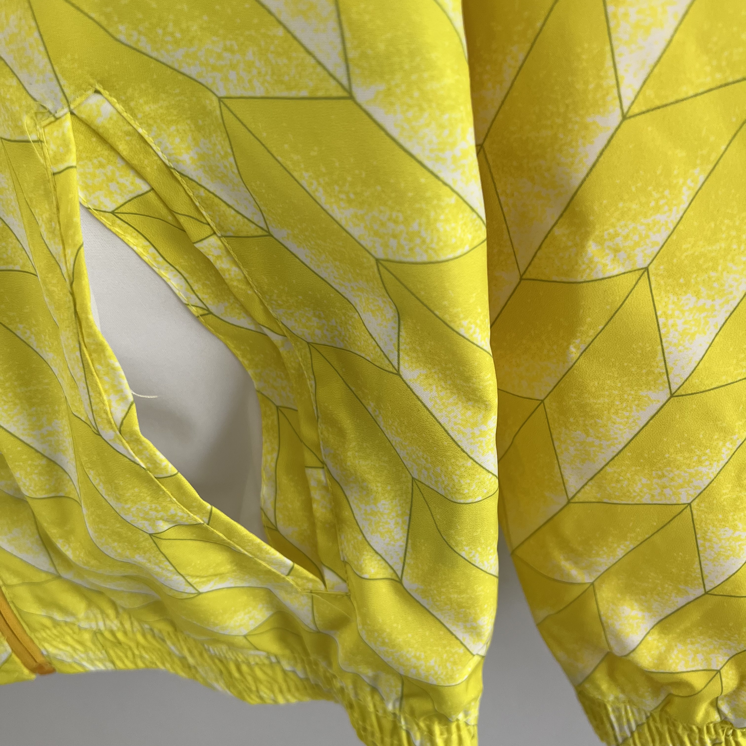 Dortmund 23-24 Double Sided Windbreaker - Yellow - SOCCERDEALSHOP