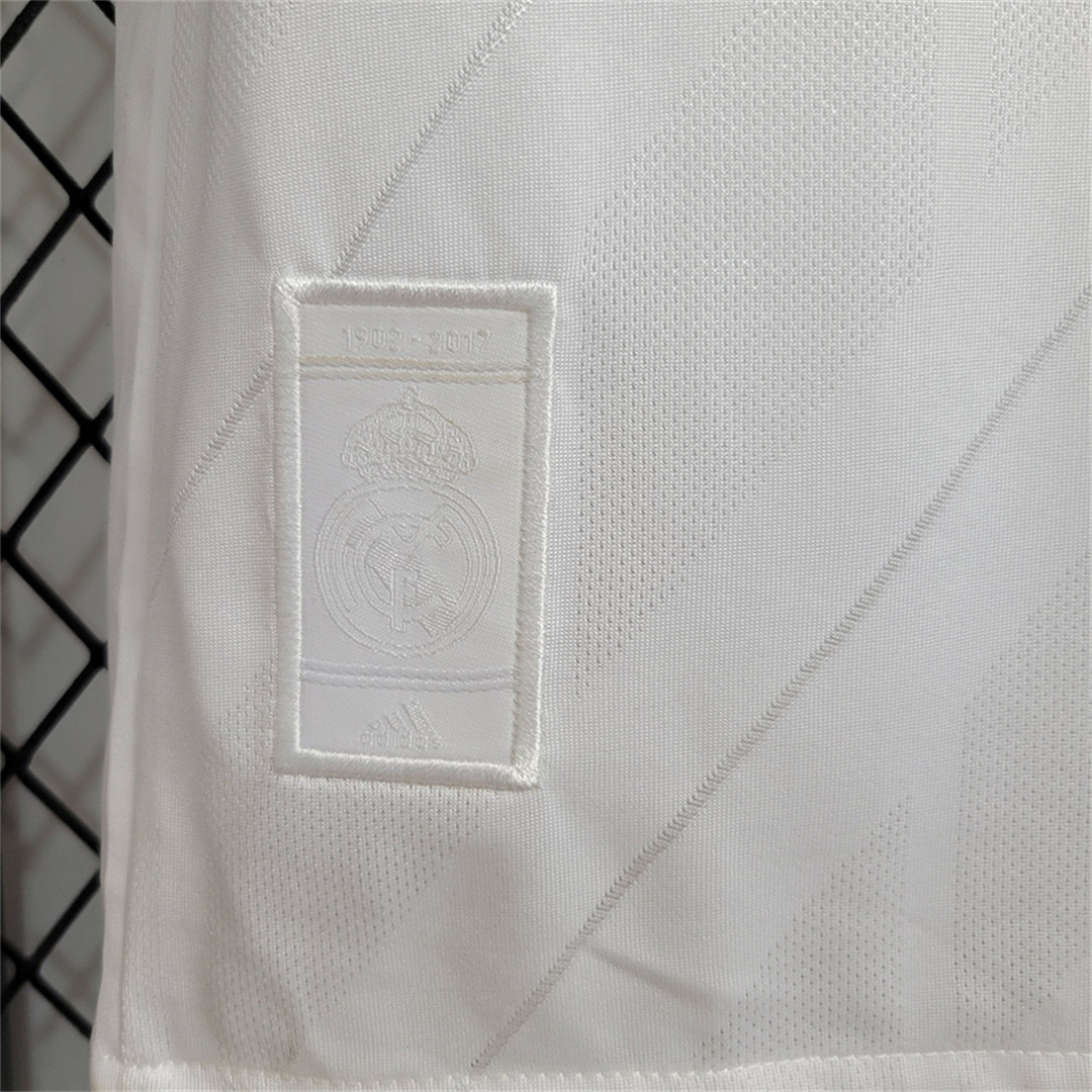 Retro Real Madrid 17-18 Home Long Sleeve Jersey - with Champions League Final Final - SOCCERDEALSHOP