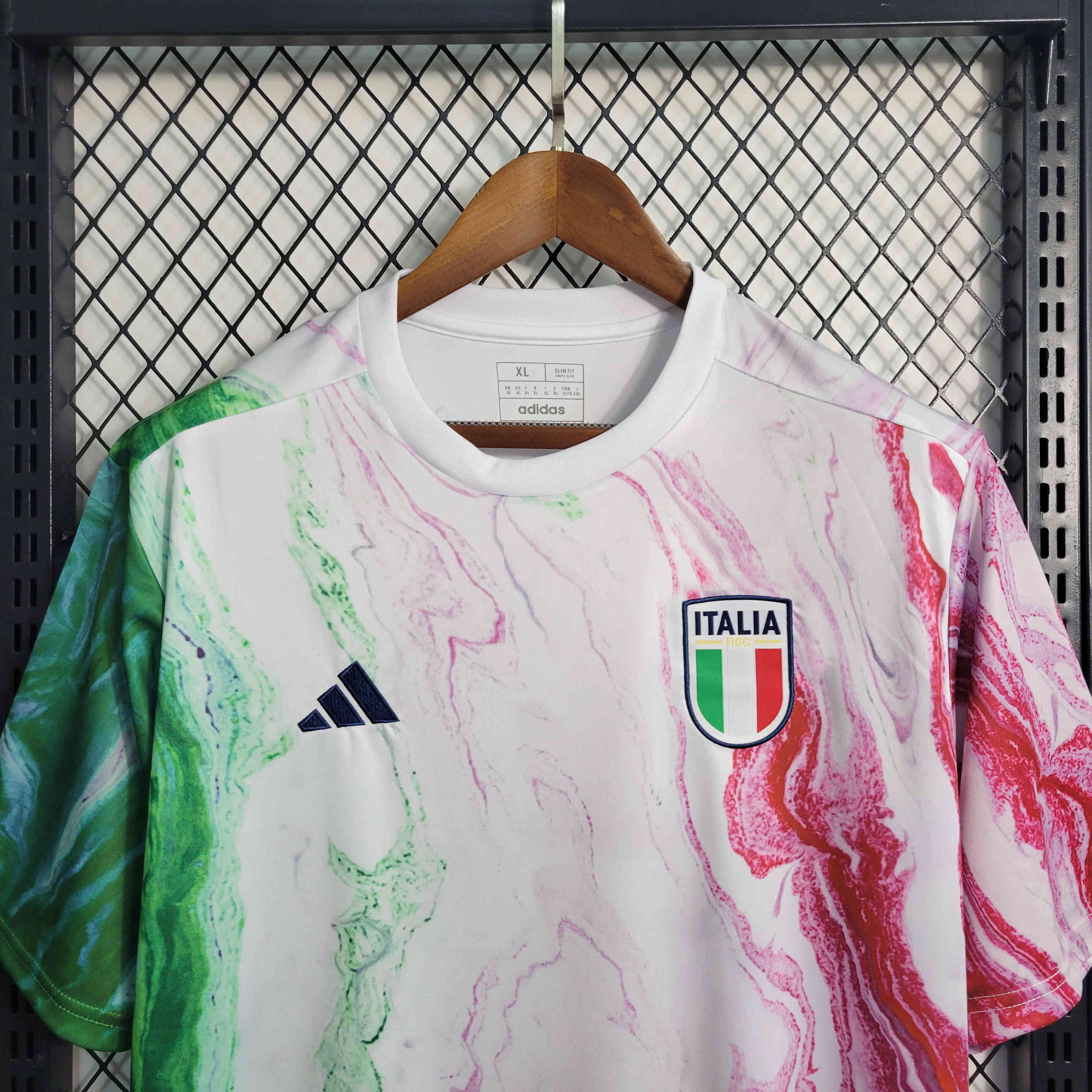 23/24 Italy Training Jersey - Fans Version - SOCCERDEALSHOP