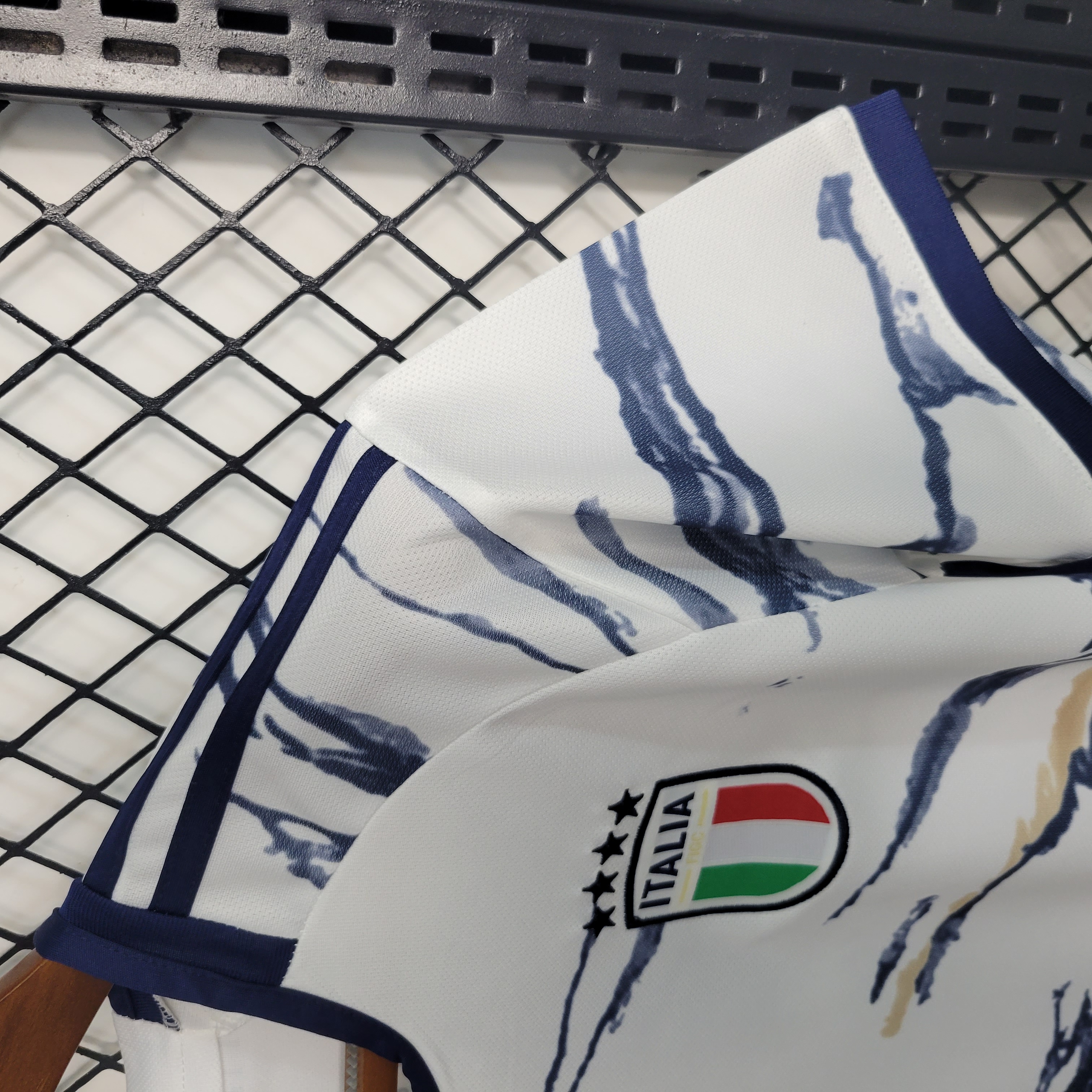 Italy 23-24 Away Kids Kit - SOCCERDEALSHOP